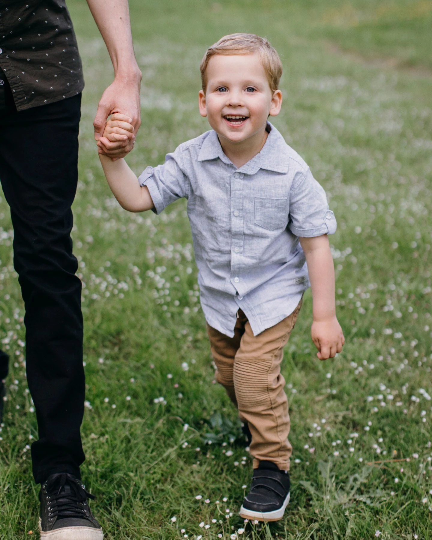 Any photographer will tell you, having clients come back to you again and again, is one of the BEST things and makes us feel like we've basically been given 'Honorary Aunty' status.
I always love seeing the Drake family as they grow up, add new famil