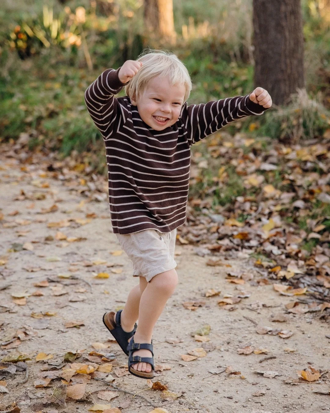 This little guy is basically me after finishing off my 2026 wedding season over the weekend 🥳 
So much love and loveliness to witness and photograph this season, much like the Jones family here with their sweet lil boy gang (and the NICEST review fr