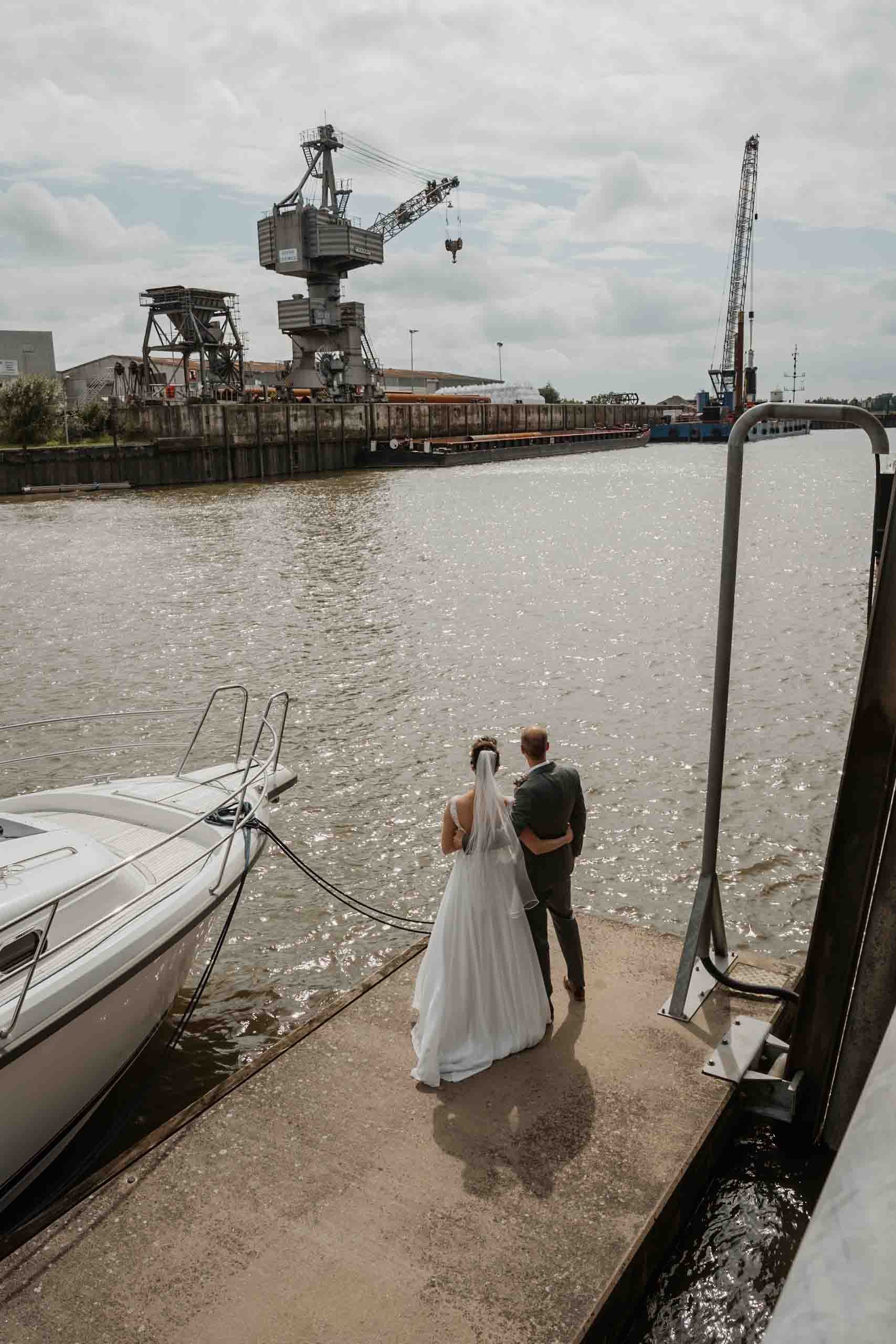 Carina_Tom_Hochzeit_Glückstadt-15.jpg