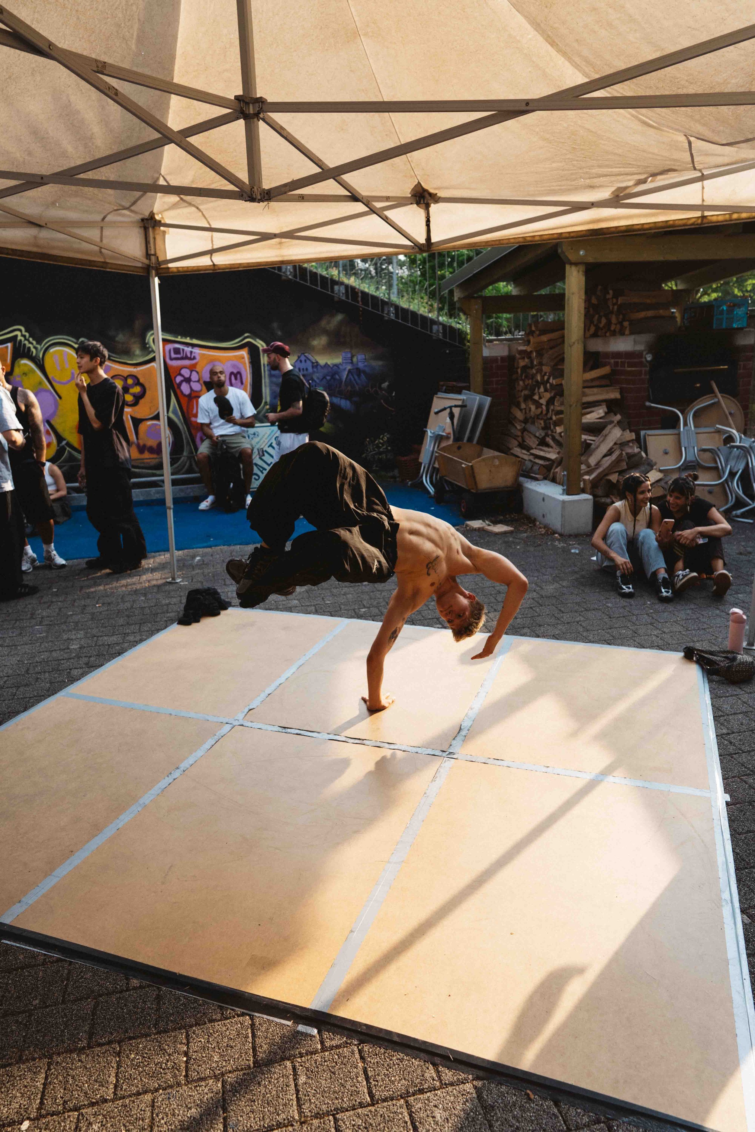 BattleoftheMonth_Stuttgart_Degerloch_Breakdance-2.jpg
