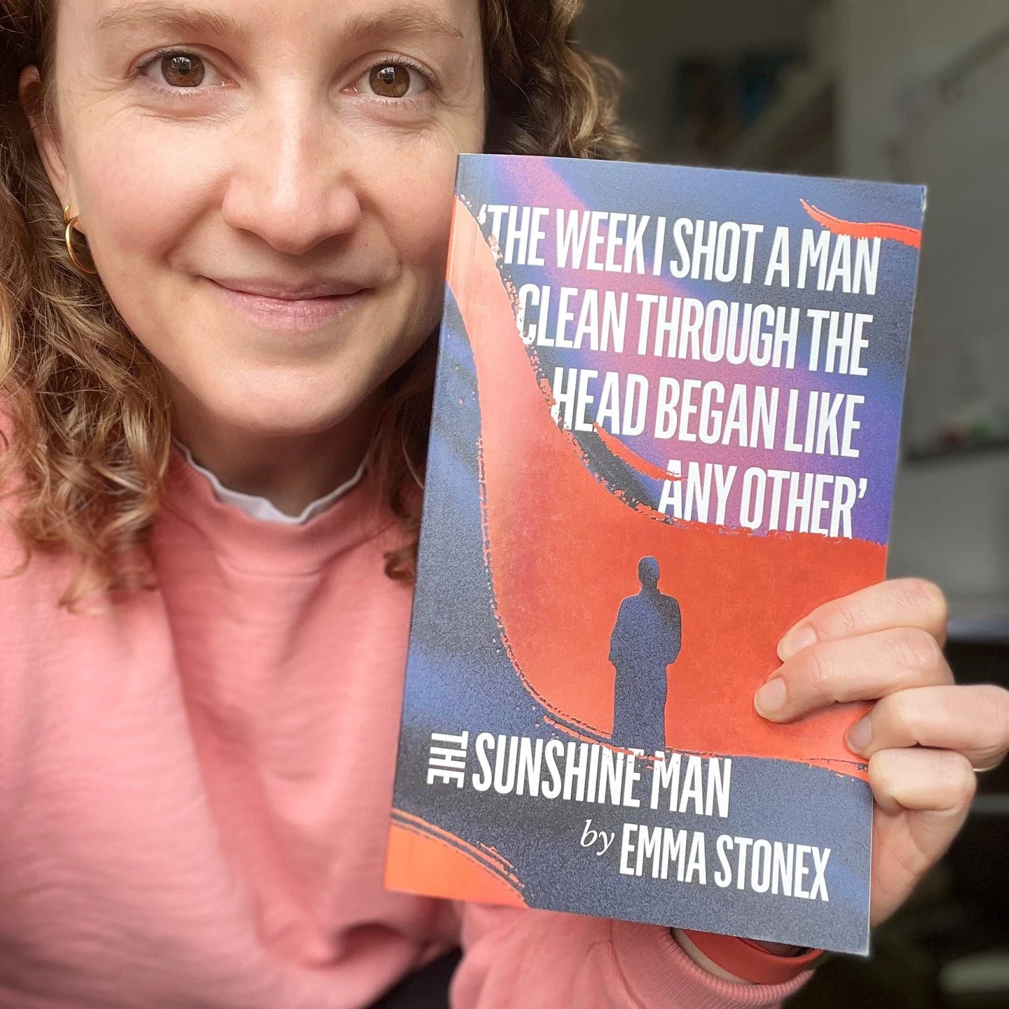 Did you enjoy @stonexemma's THE LAMPLIGHTERS? Then you'll want to sign up to my newsletter for a chance of winning an exclusive proof of THE SUNSHINE MAN, out in May. It's a very sophisticated and moving psychological thriller and you're going to lov