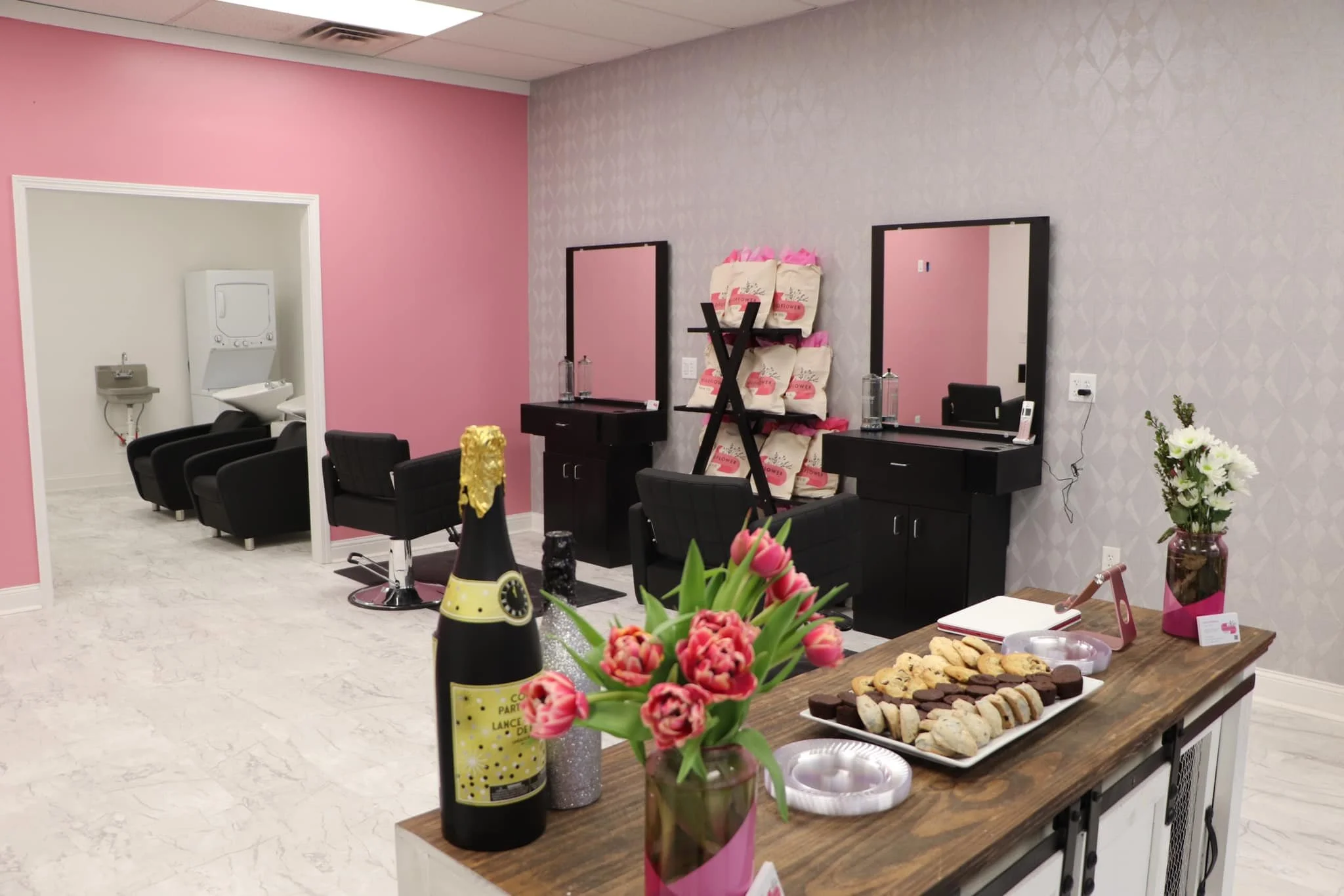 salon interior 2.jpg