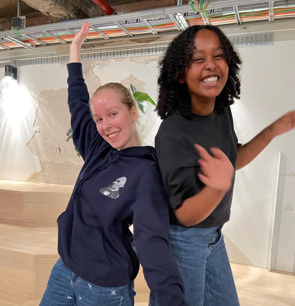 Hils p&aring; Alva som er teamleder 
i Generasjon M! ✨ 
Dette sier hun om &aring; f&aring; tidlig arbeidserfaring:

&rdquo;Jeg har jobbet i Generasjon M i to &aring;r, og hadde nesten ingen arbeidserfaring da jeg begynte. Som M-venn fikk jeg trygge r