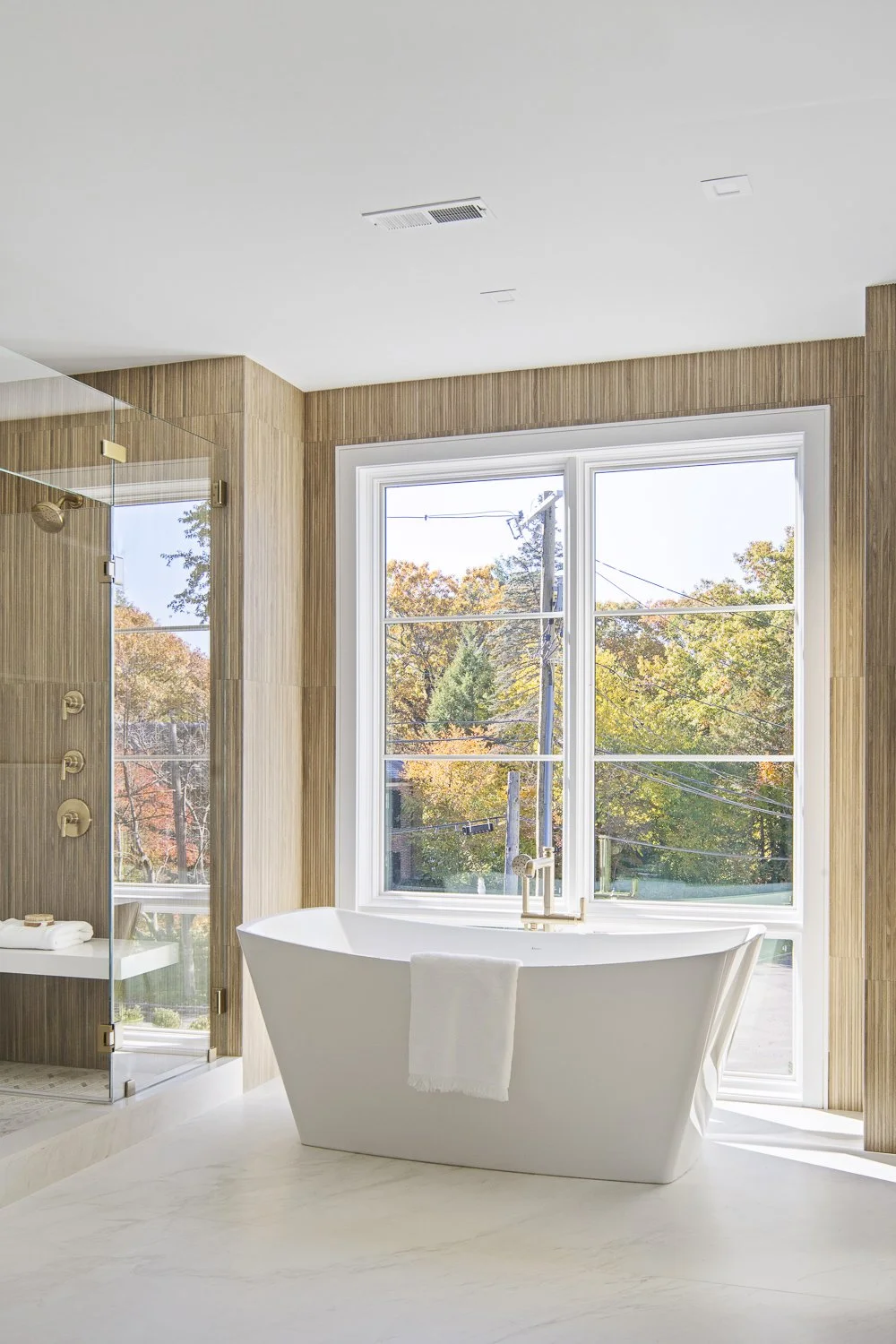 Main Bathroom photography - Newton, Massachusetts — A Louis Jean Media