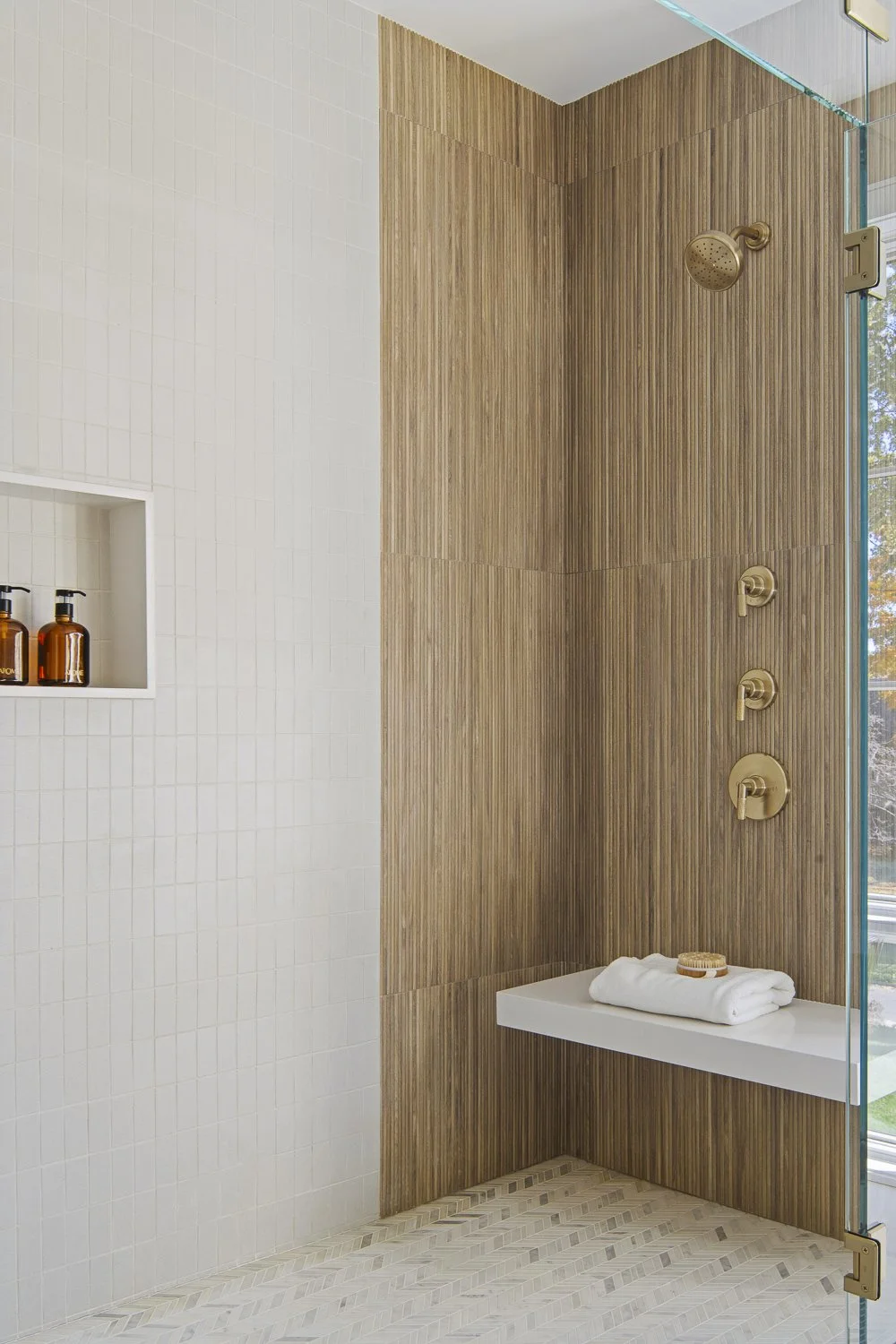 Main Bathroom photography - Newton, Massachusetts — A Louis Jean Media