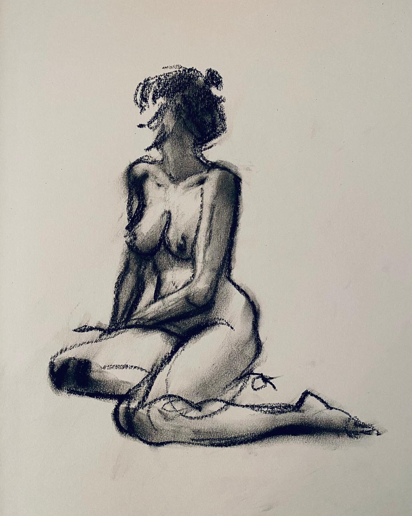 Our models Bea&rsquo;s favourite drawing of her last week by @thenakedswami ~ stunning &lsquo;real&rsquo; charcoal 

#Drawn #chorus #life #drawing #lockdown #art #Model #session #nights #evening #quarantine #charcoal #nude #sketch
