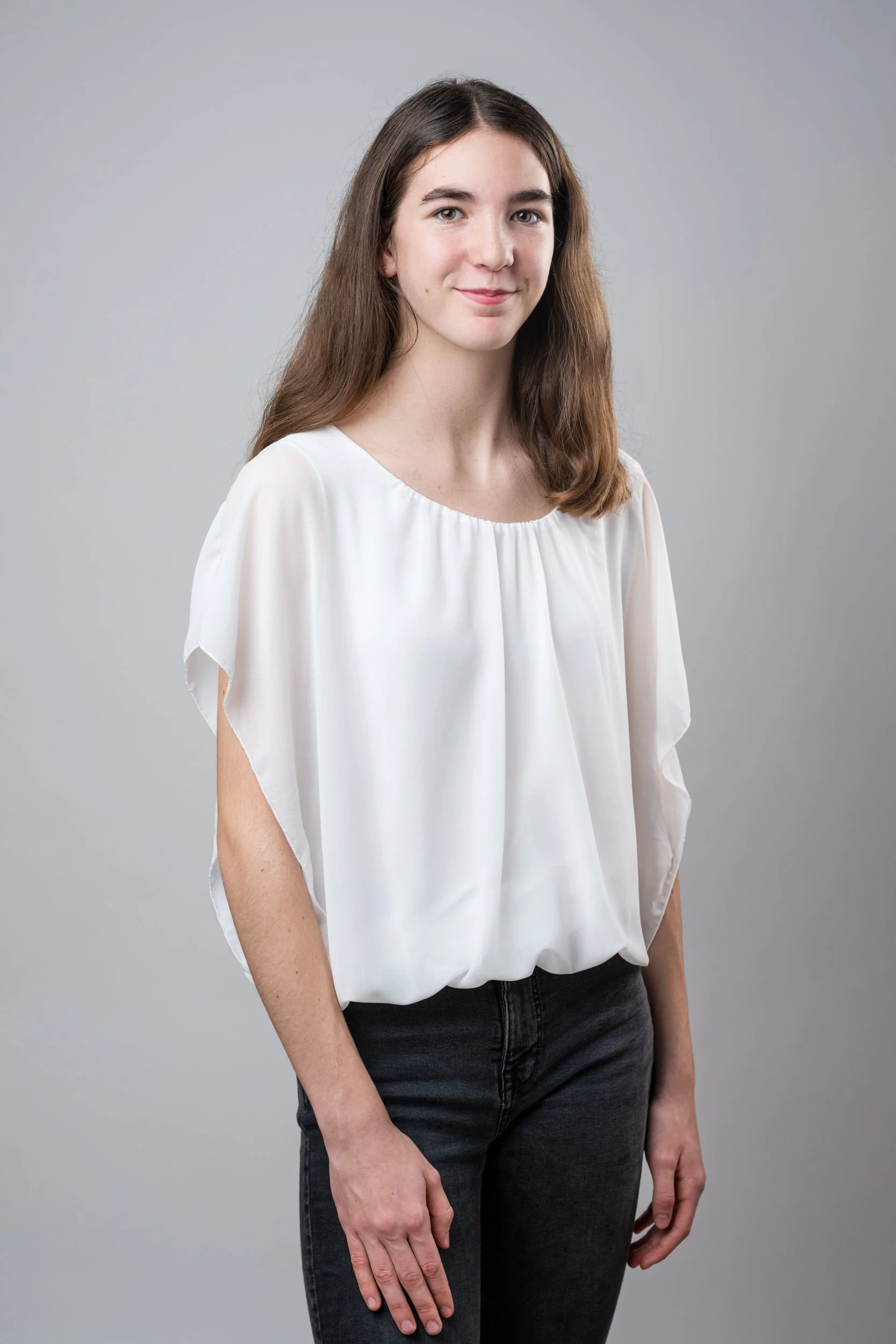 Portraits_Cristina_23.11.2022-48-Bearbeitet-WEB.jpg