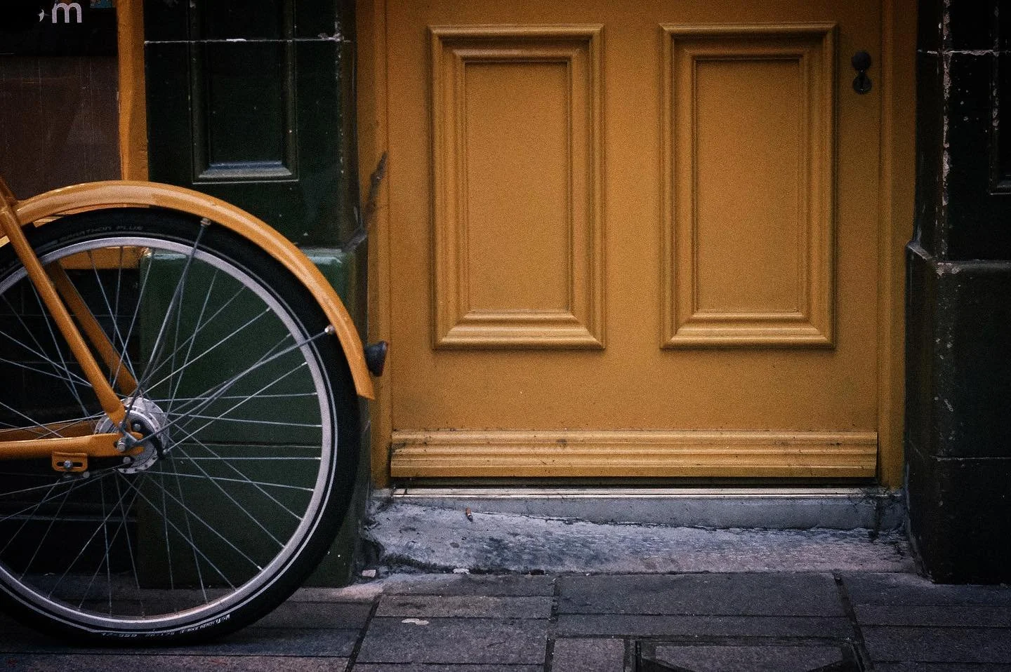 When sunshine is missing&hellip; 

#urbanphoto #urbanart #exploringstreets #urbanexplorer #urbanstreet #streetphoto #irishstreets #xpro3 #corkcity #abstracturbanart