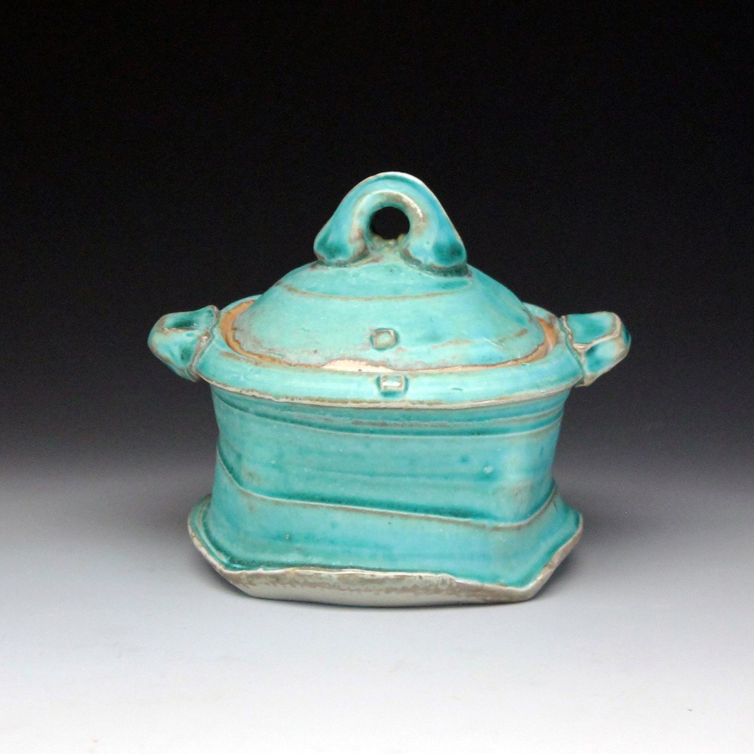 Thanks to @shanemickeypottery I'll be at Mars Hill University with a demo workshop on Saturday, March 8th, 10-4. 
&quot;Altering on the Wheel with Soft Clay&quot;
Looking forward to this!
#toeriverartist #sodafiredporcelain #potteryworkshop #sodaposi