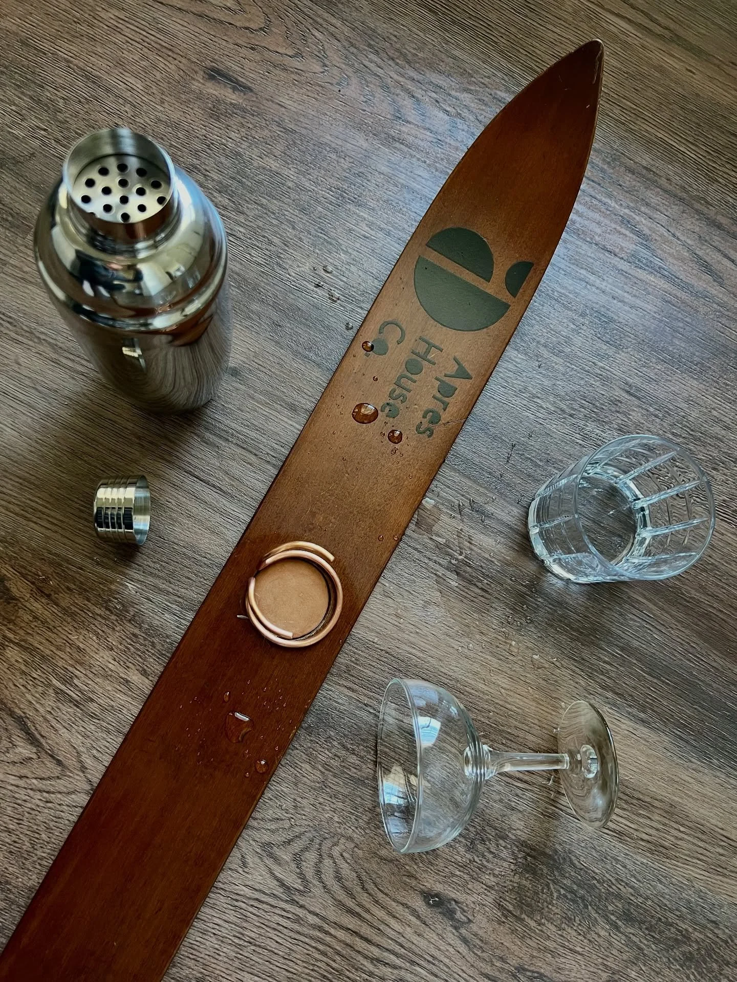 Park City&rsquo;s favorite winter warm-up is back this Saturday &mdash; the annual Shot Ski kicking off at 2pm. And these are our go-to spots to keep the apr&egrave;s going once the line of shots is done! 🥃 

Keep the party going @palominoparkcity |