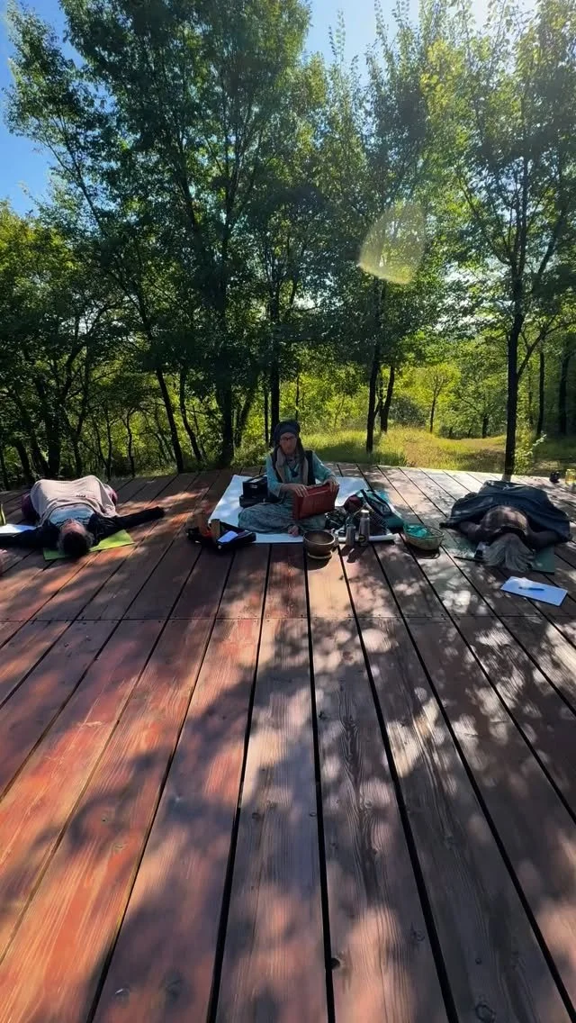 Yoga Nidra Facilitator Training with Uma Tuli-Dinsmure
@umadinsmoretuli
@yoganidranetwork
Umbria - Italy 🇮🇹
@taranatureretreat
#yoganidra
#yogaretreat
#yonishakti
#nidrashakti