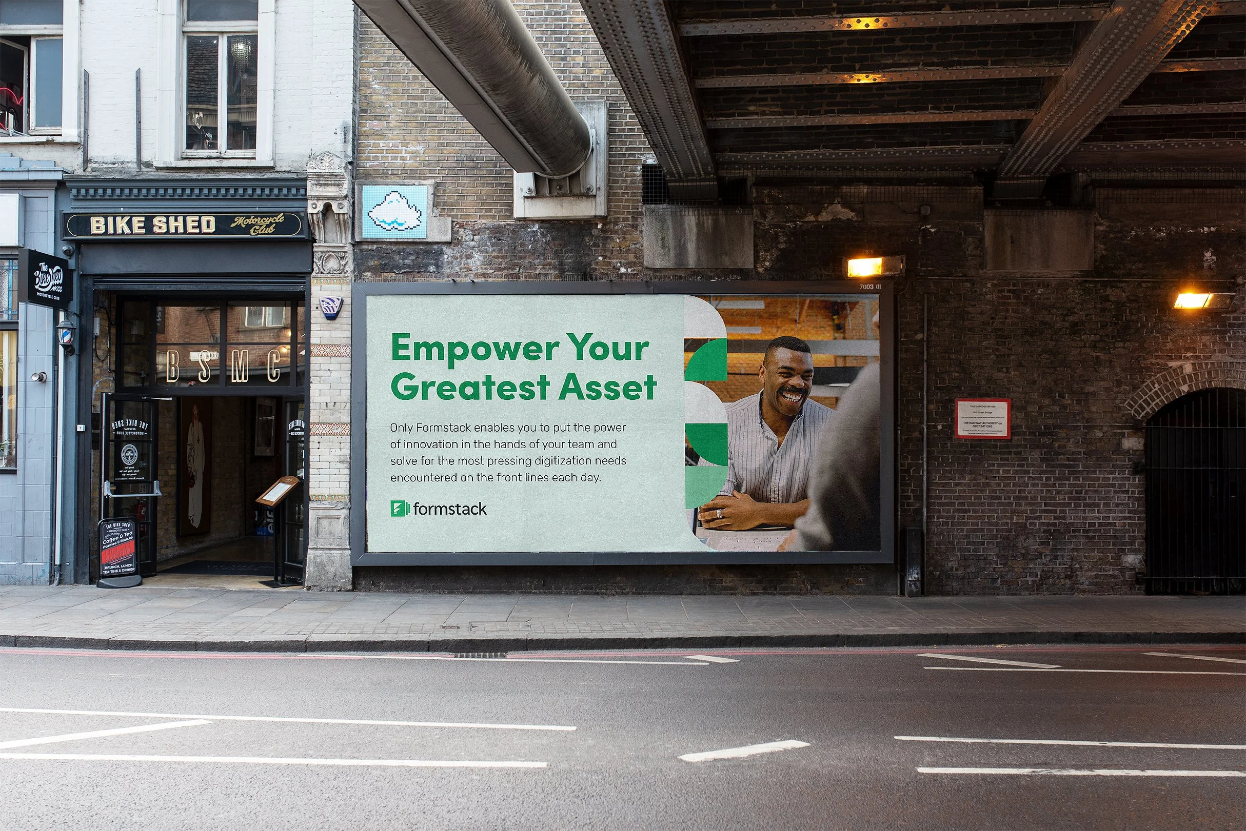 200_billboard_urban_poster_mockup.jpg