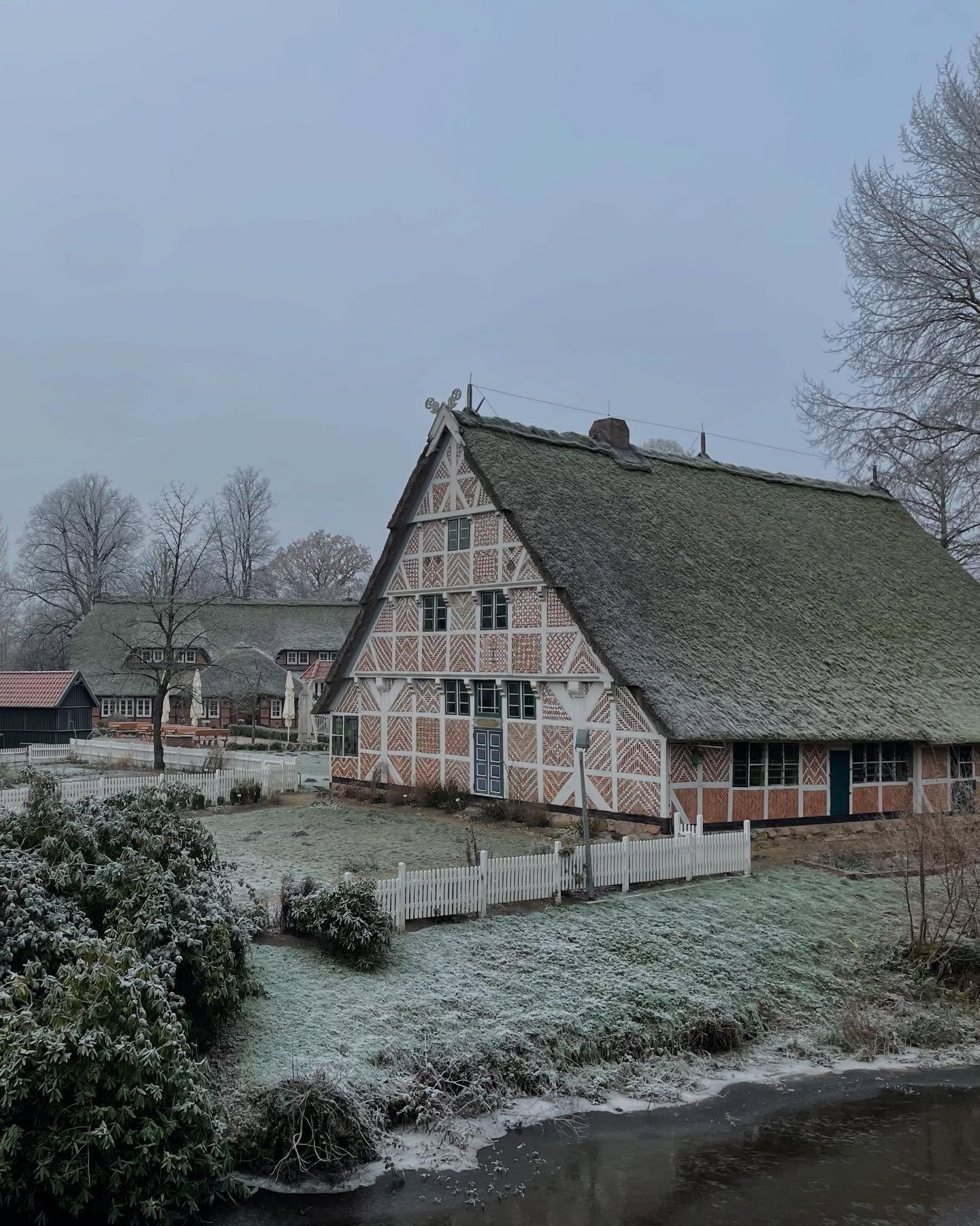 #frozen #rustedredandmint #dernorden #mint #rustedred  #frostig #rostrot #dieinselstade #rostrotundmintgr&uuml;n #northerngermany #seasoncolour