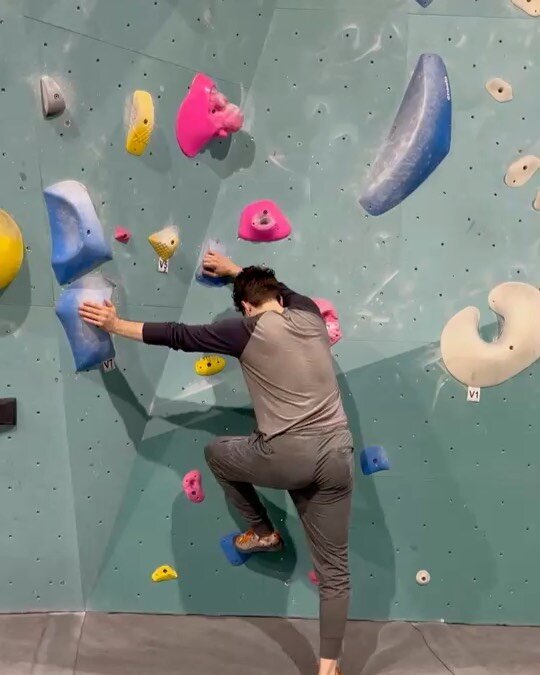 I started 🧗 again last year after three years off. @jonileetun started for the first time, initially to support me 🥰. She has quickly become an excellent climber &amp; does V4s 💪. I&rsquo;ve done some V6s &amp; a V7.

While I don&rsquo;t 🏋️ becau