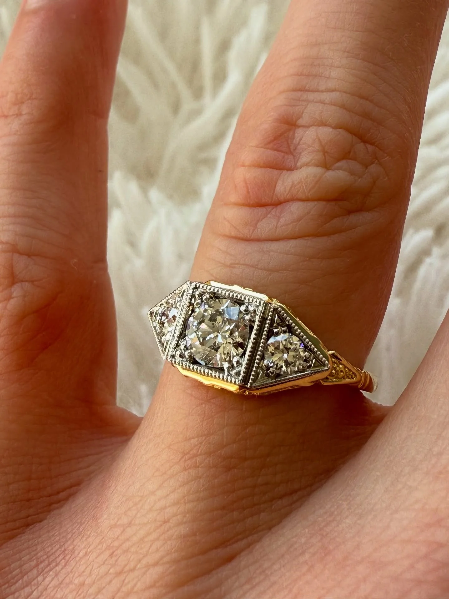 Joni&rsquo;s engagement ring carries love, history, and our families. The four diamonds come from:

Her great-grandmother Winzie&rsquo;s engagement 💍
An engagement 💍 my papa Eddie got at a pawn shop for my nana Edith
A 💍 my 🇸🇪 great grandparents