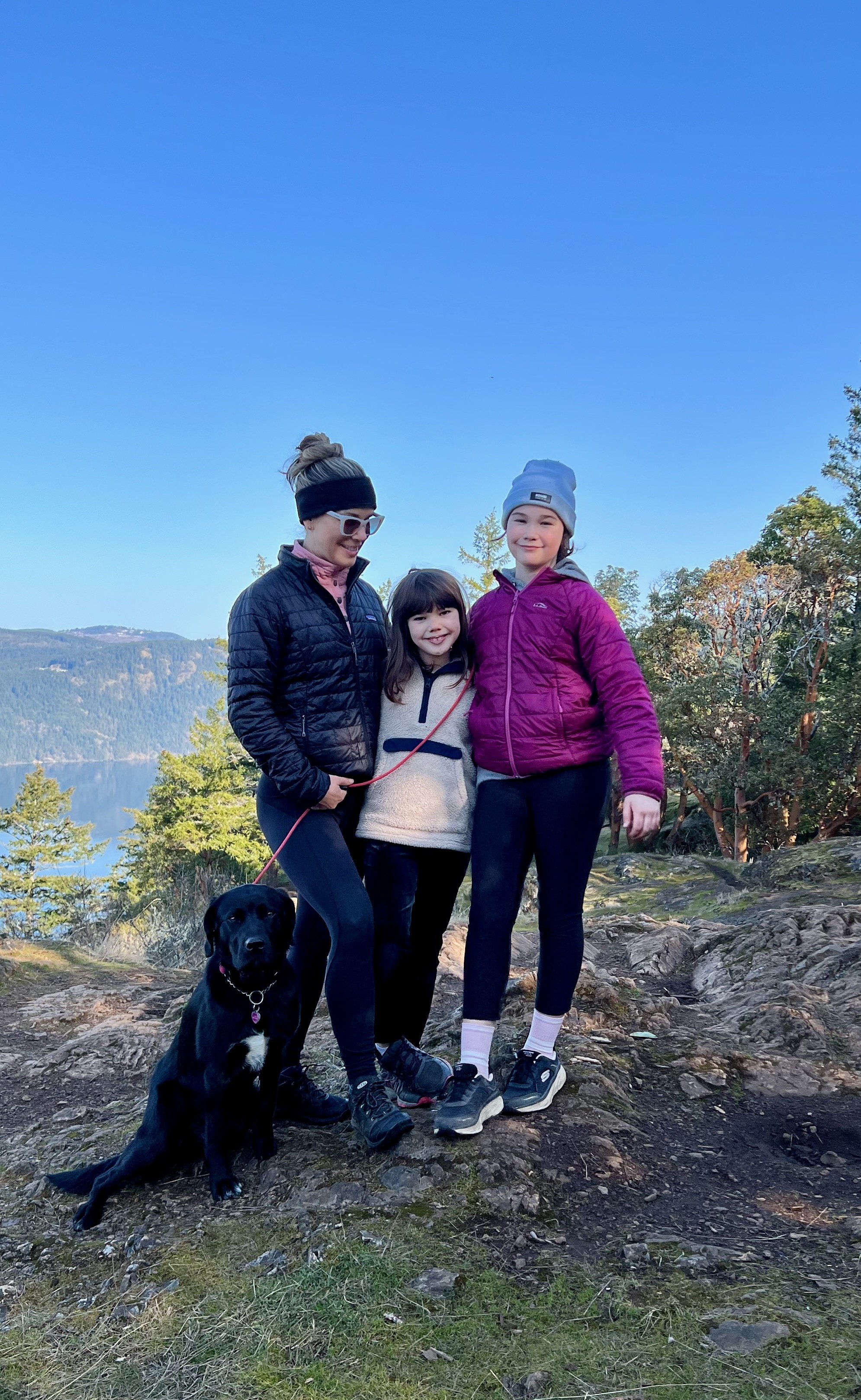 Best day trip hikes from Victoria to do with your dog