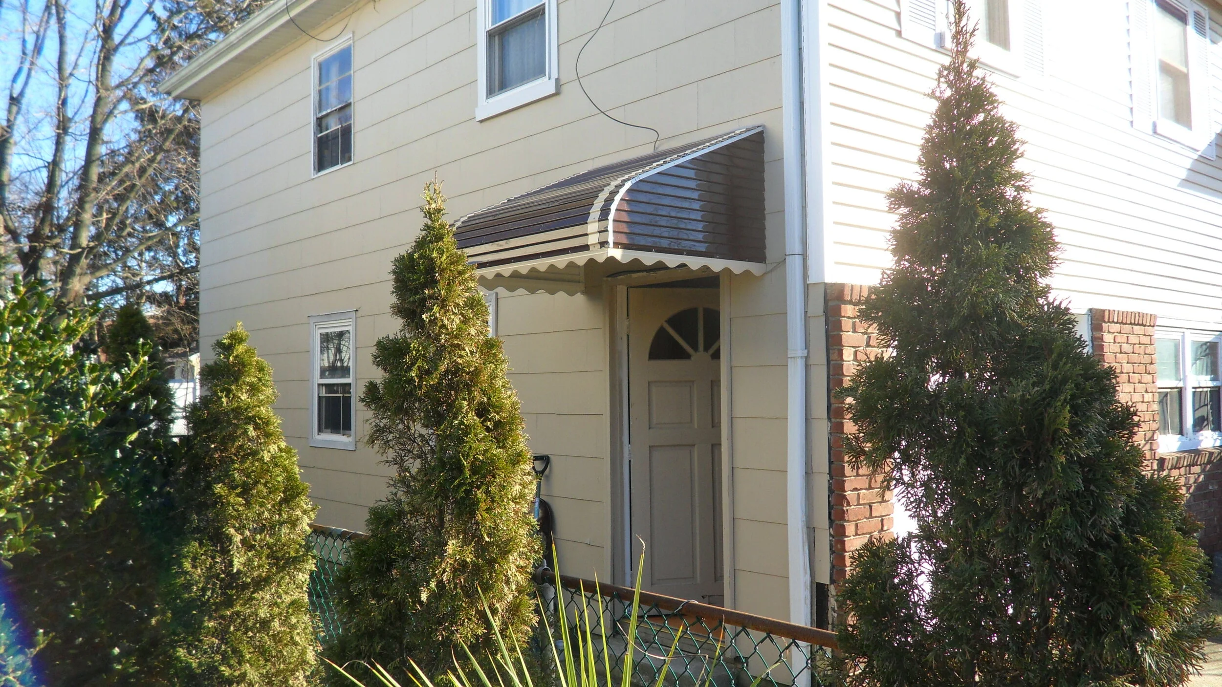 Aluminum Awnings — Rainbow Awning