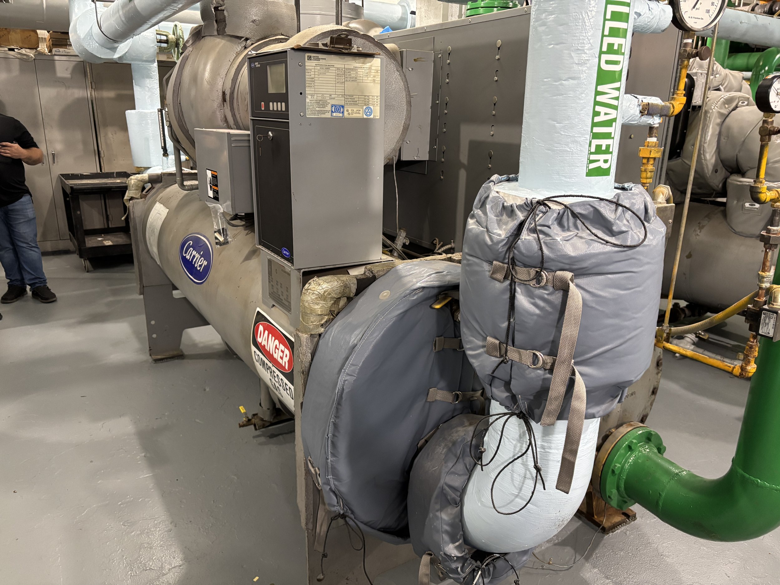 Autumn Construction MWRD Main Office Chiller Replacement (2).JPG