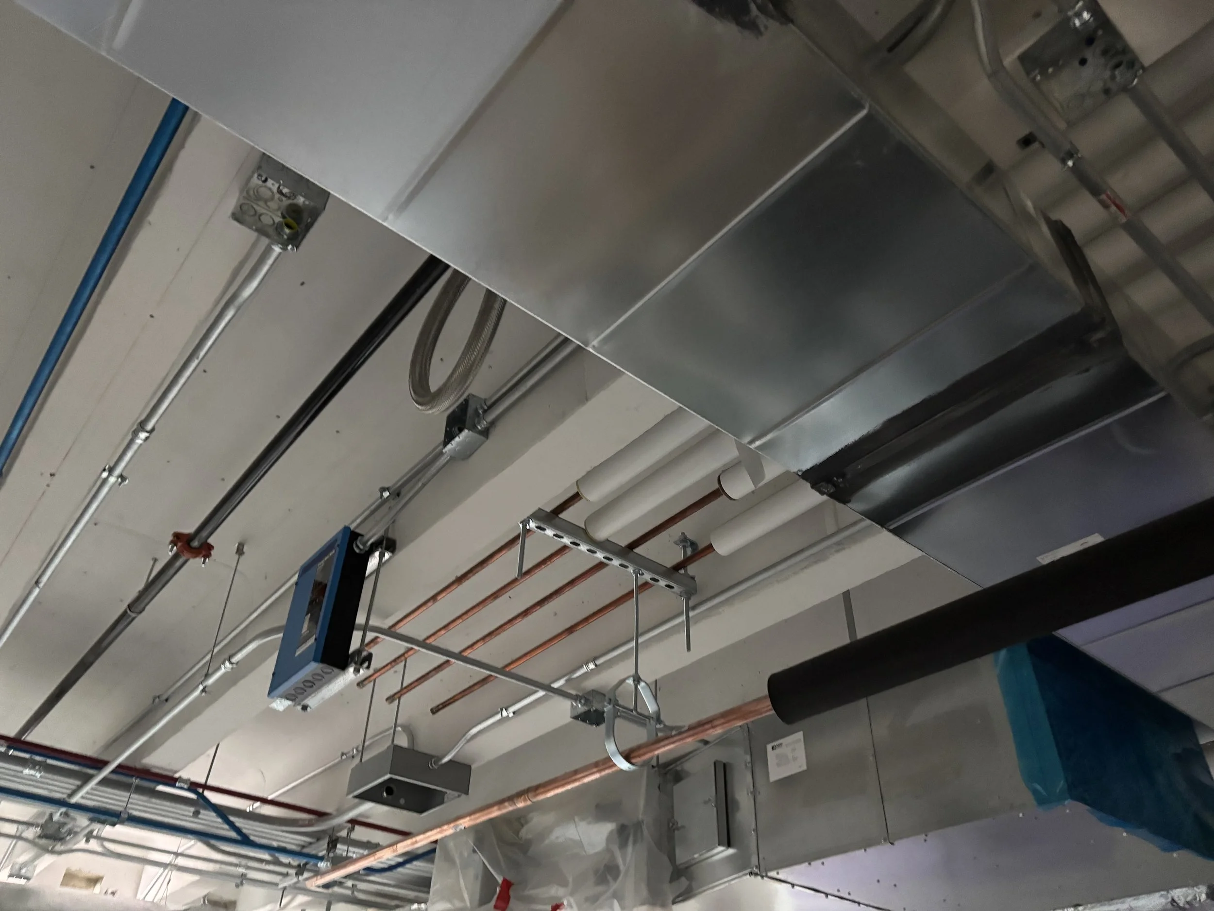 UIC Taft Hall VAV Box piping Autumn Construction Services (4).jpg