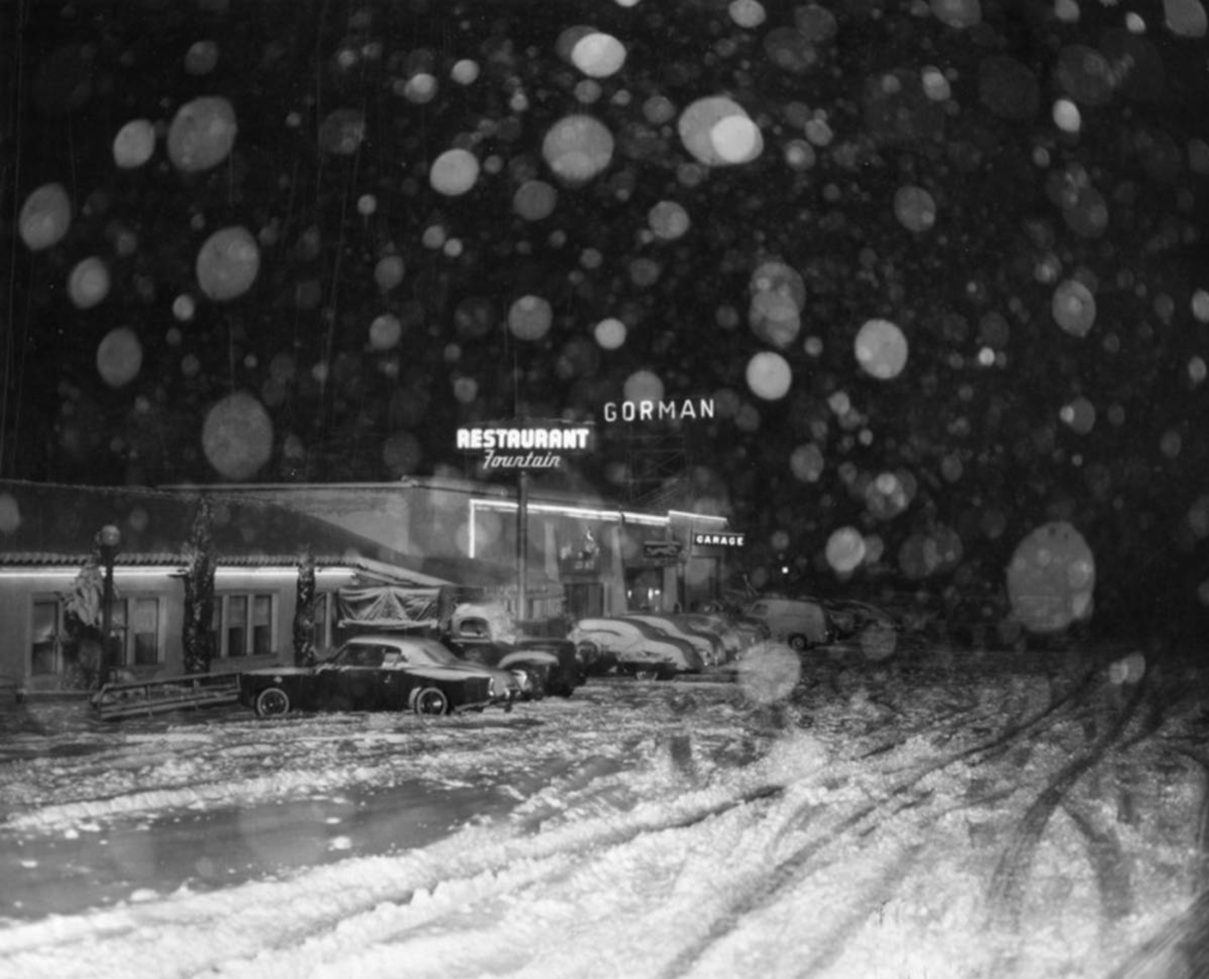  Snow chokes traffic on Ridge Route   1955, Valley Times Archive 