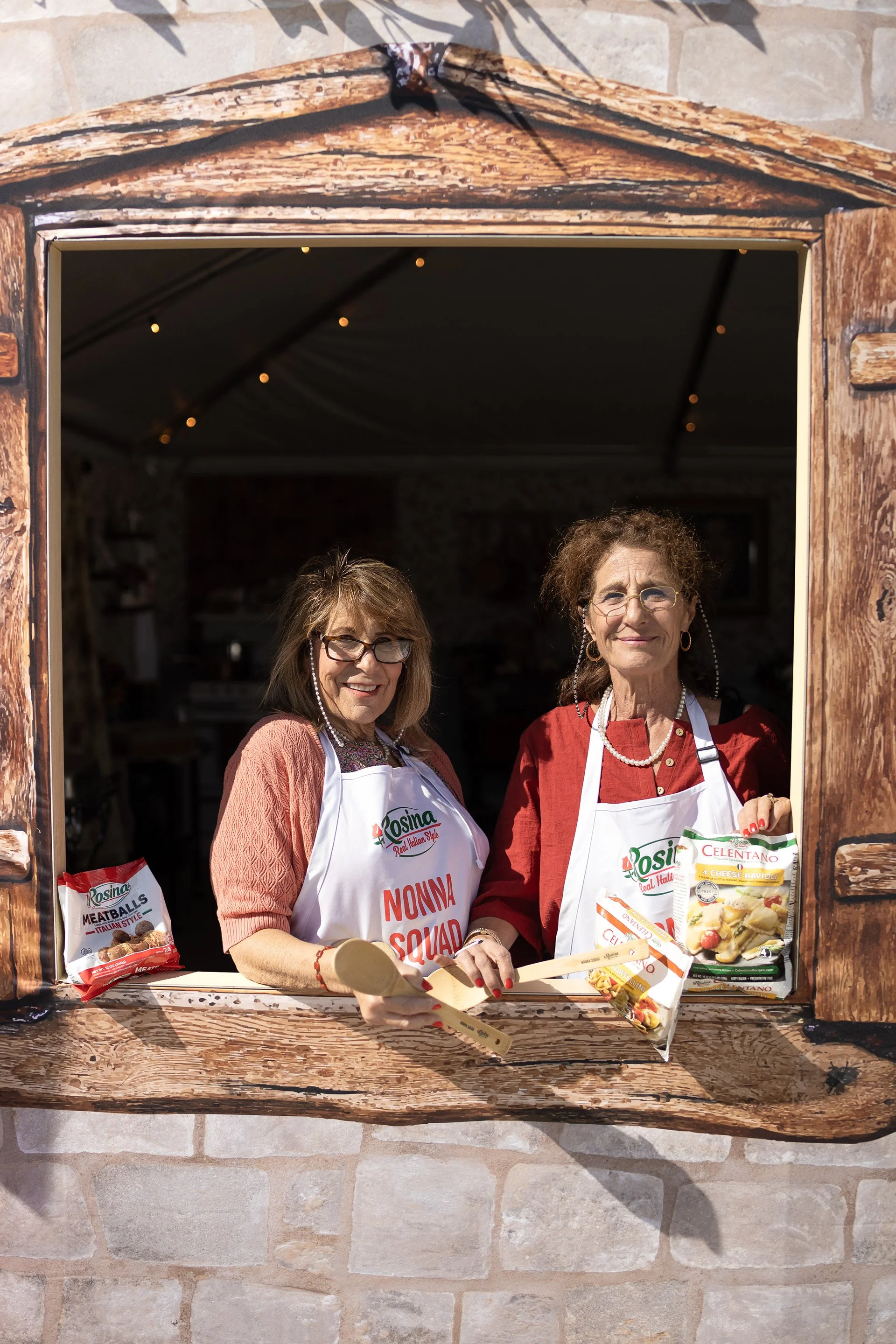 yujin rosina tell me you're italain ex-awards-13.jpg