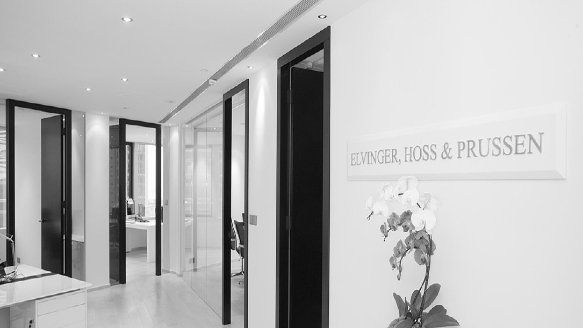 OVA-Studio-EH&P-offices-ICBC-Tower-Hong-Kong-001