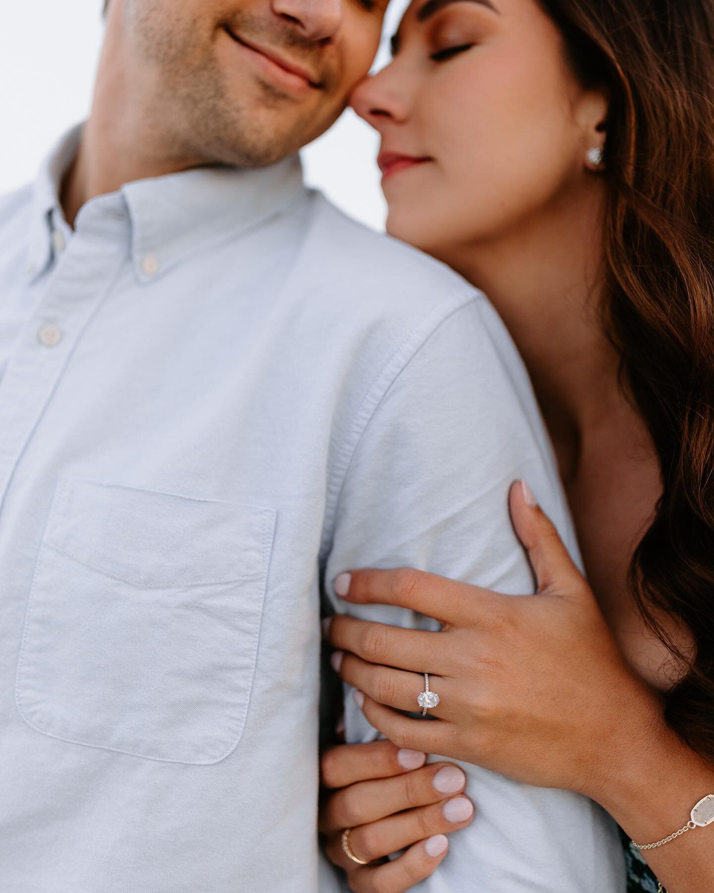 Missing warmer weather, cotton candy skies, and later sunsets 🥲💕

(And Danielle &amp; Andrew absolutely crushed their engagement session)