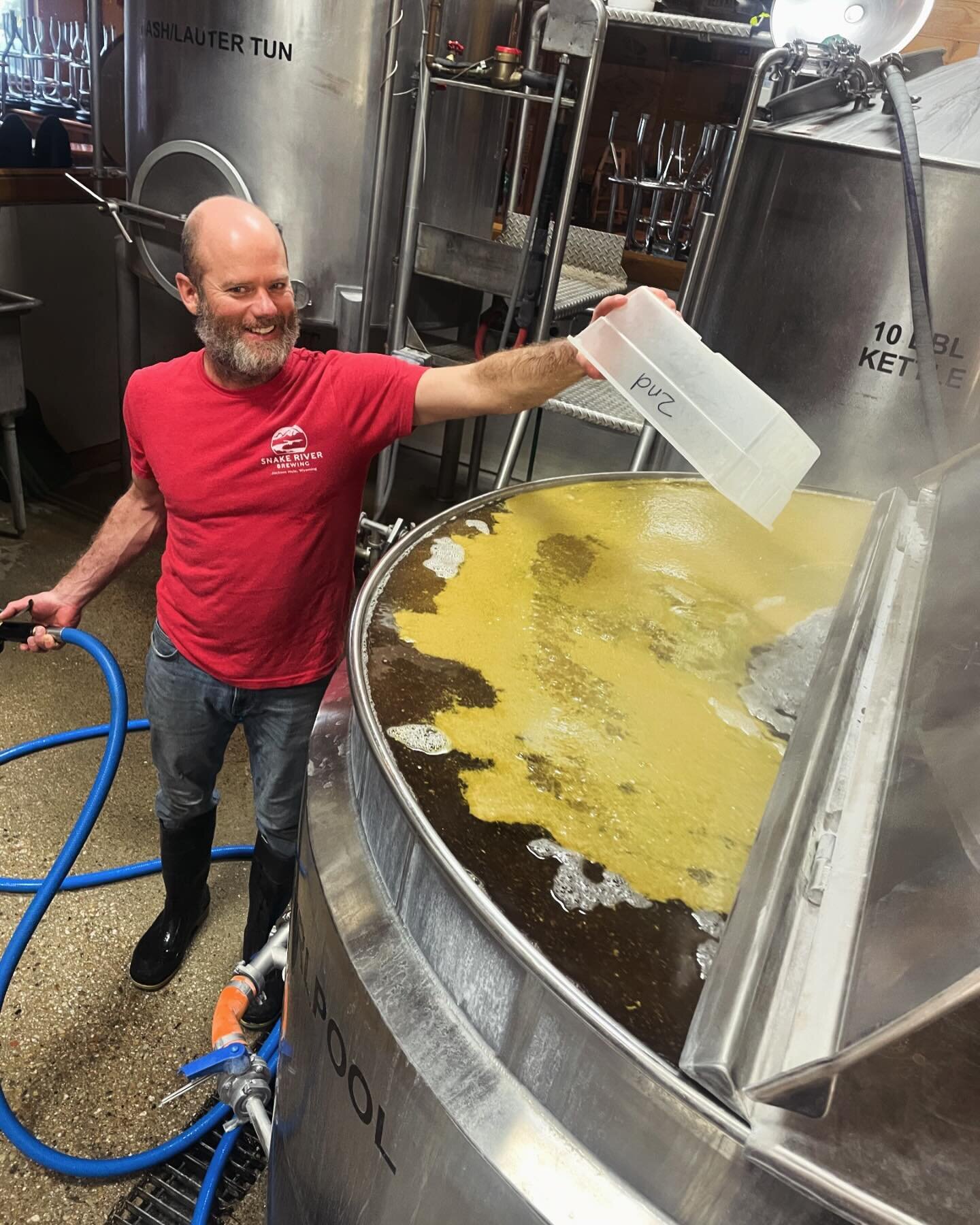 Fact: Happy Brewers make Better Beer
.
.
.
#dirtchurchmondays #handsomerob #happybrewer #staygolden #thelastbestbrew #hamtownsfinest #whirlpoolhops #thingofbeauty