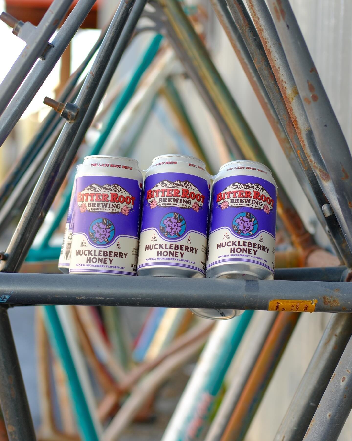 Huckleberry Honey is finally back! To celebrate we are giving $1 off drafts and 6 packs!
.
.
.
#huckleberryhoney #summersippin #thewaitisover #comegetsome #hamtownsfinest #illbeyourhuckleberry #montanacraftbeer #canihaveahuckleberry #drinklocalbeer