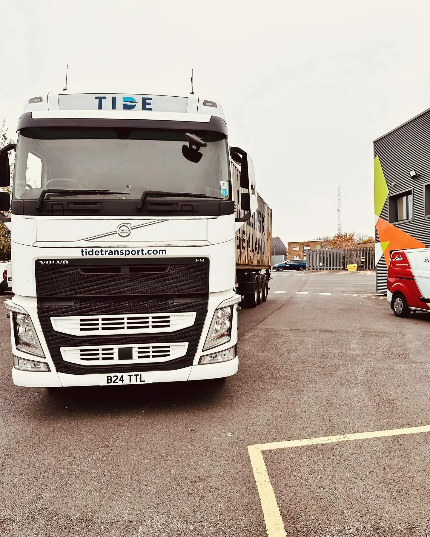🌟 Celebrating #NationalLorryWeek at Tide ! 🌟

This week, we recognise the incredible dedication of our lorry drivers and logistics team who keep our country moving every day. From early mornings to late nights, they ensure goods reach every corner 