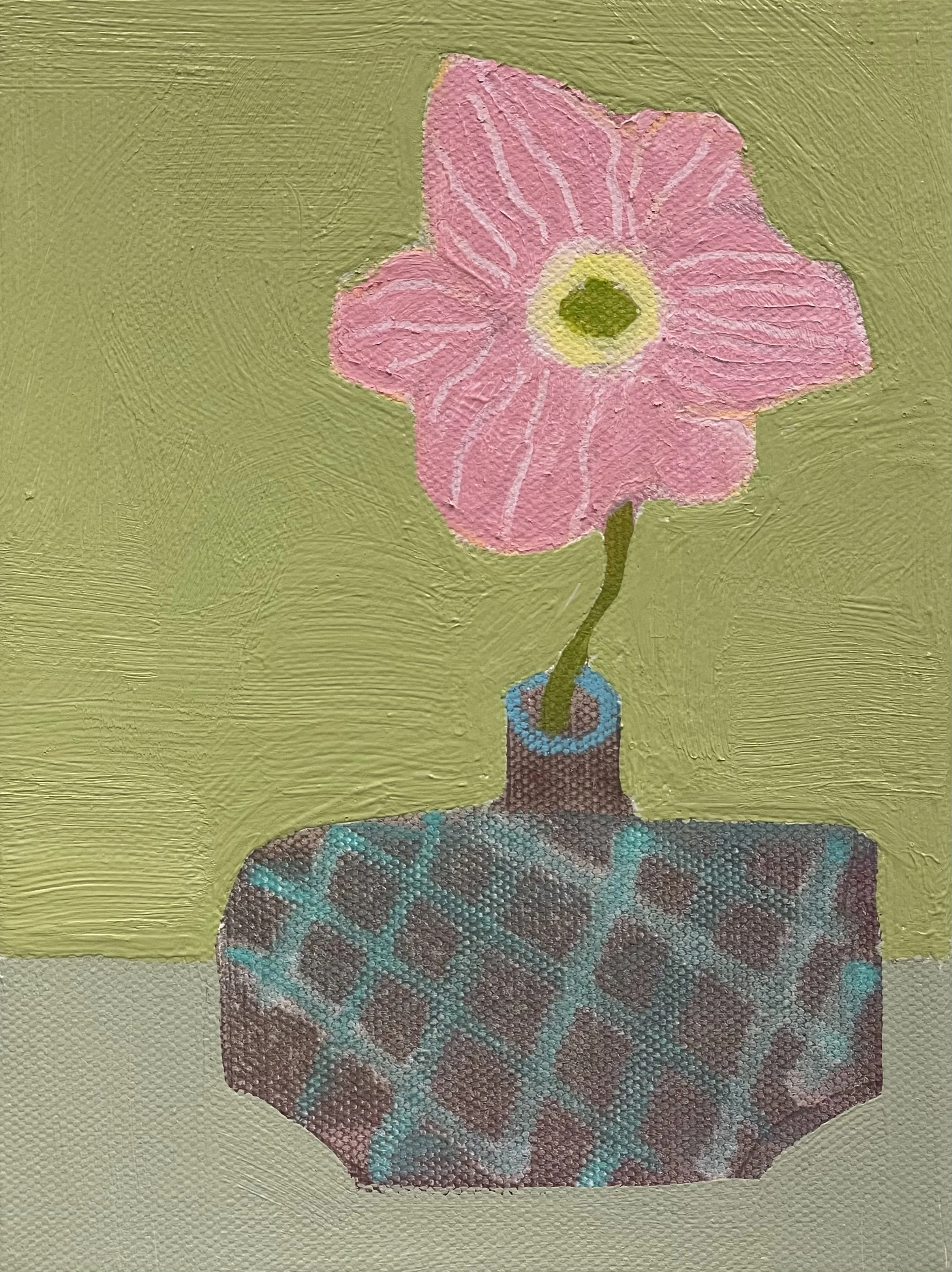 pink lily in criss cross vessel, 8x6