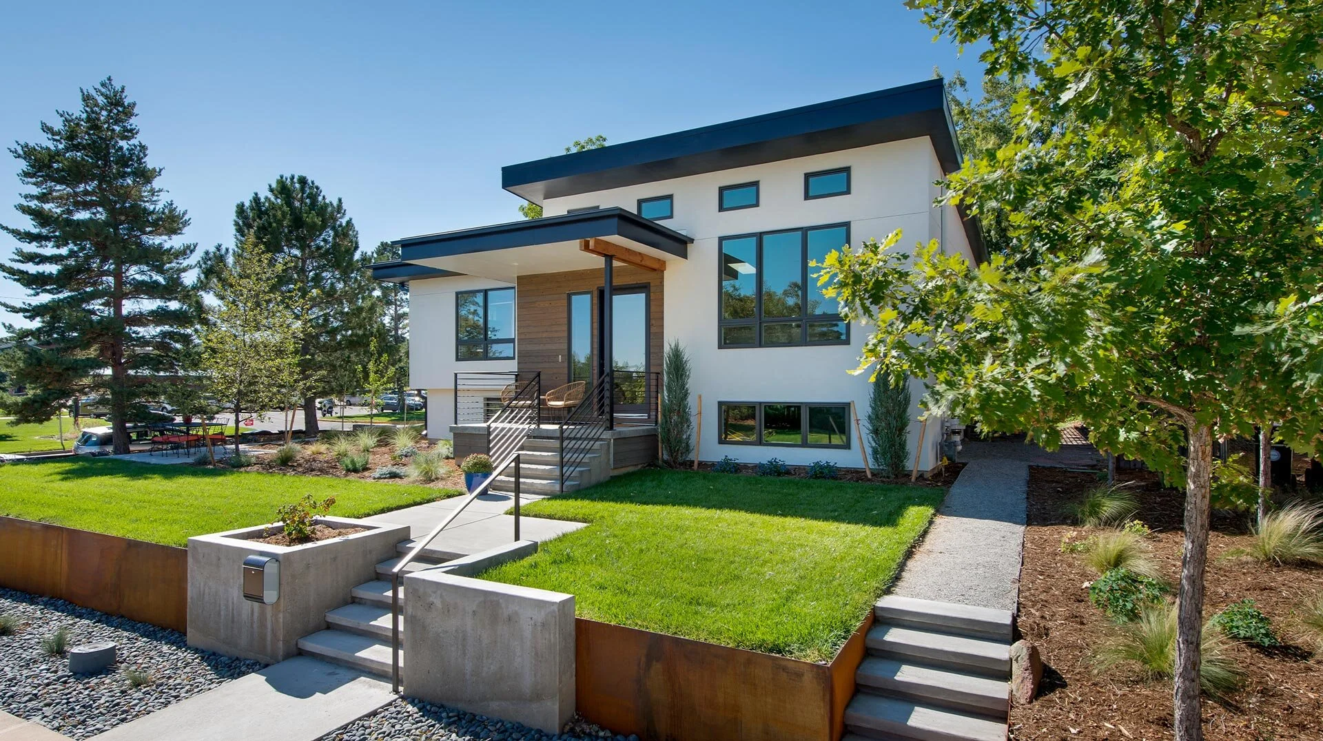 Before & After Remodel: From Cookie Cutter Bi-Level to Timeless Modern ...