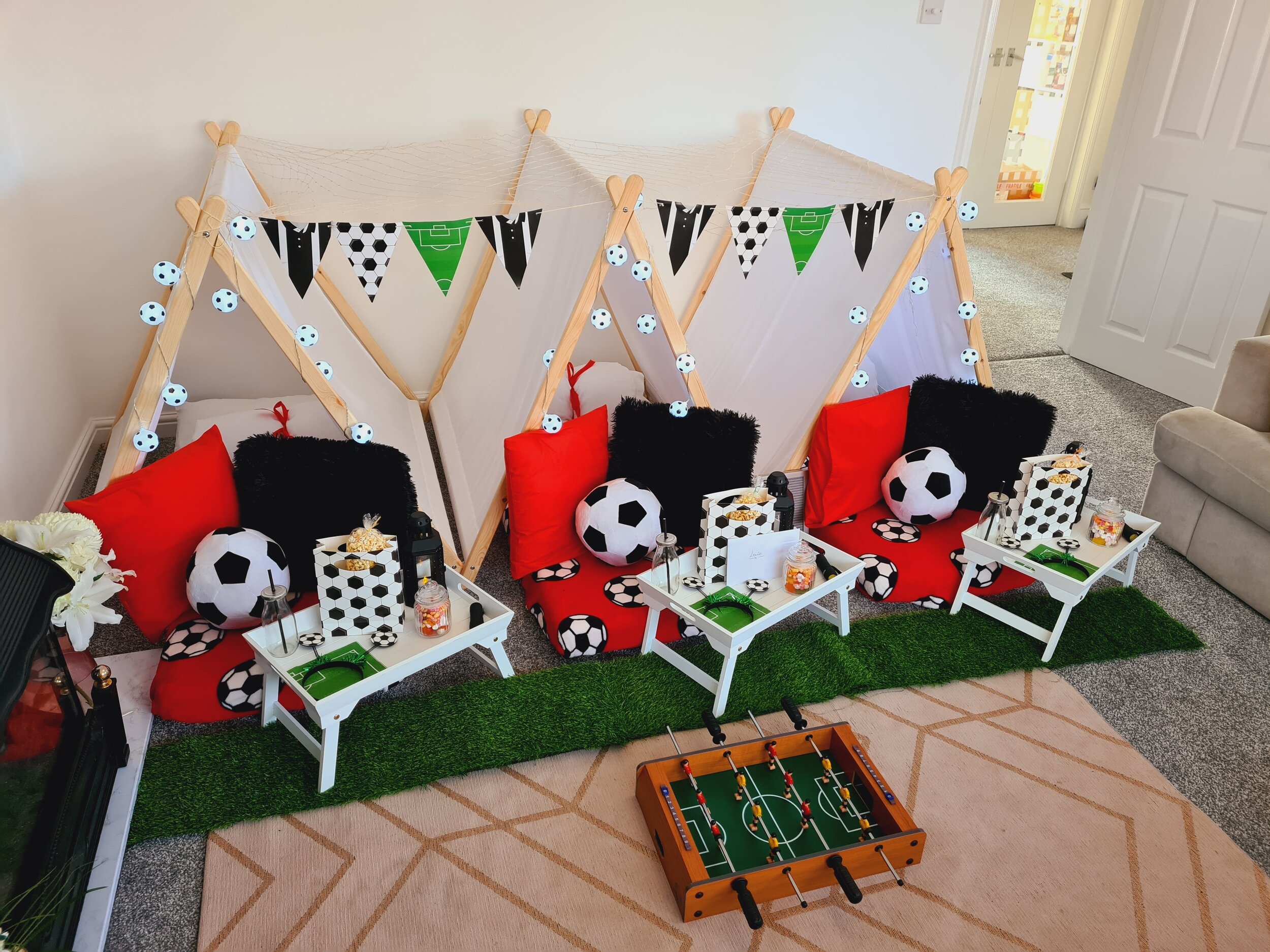 Dozy Dens Sleepover Parties- Sleepover Party Tents in Leicestershire