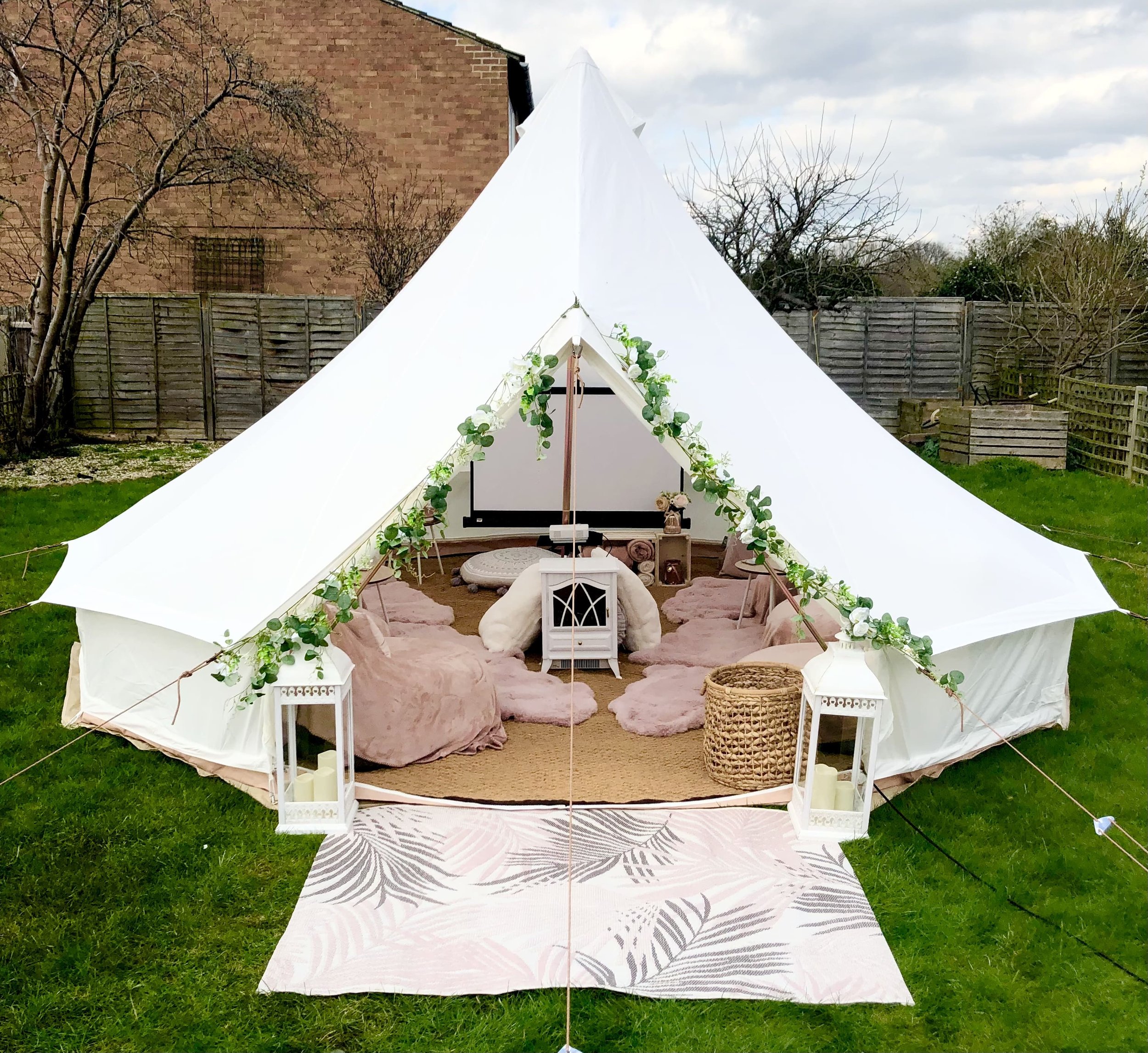 Breathtaking Bell Tents - Sleepover Party Tents in Bedfordshire