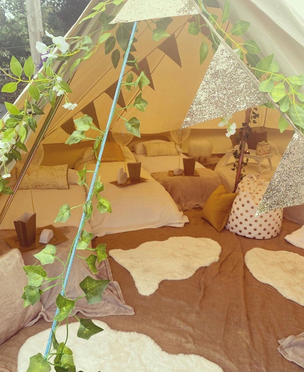 Raffles Boutique Hire - Sleepover Party Tents in Bedfordshire