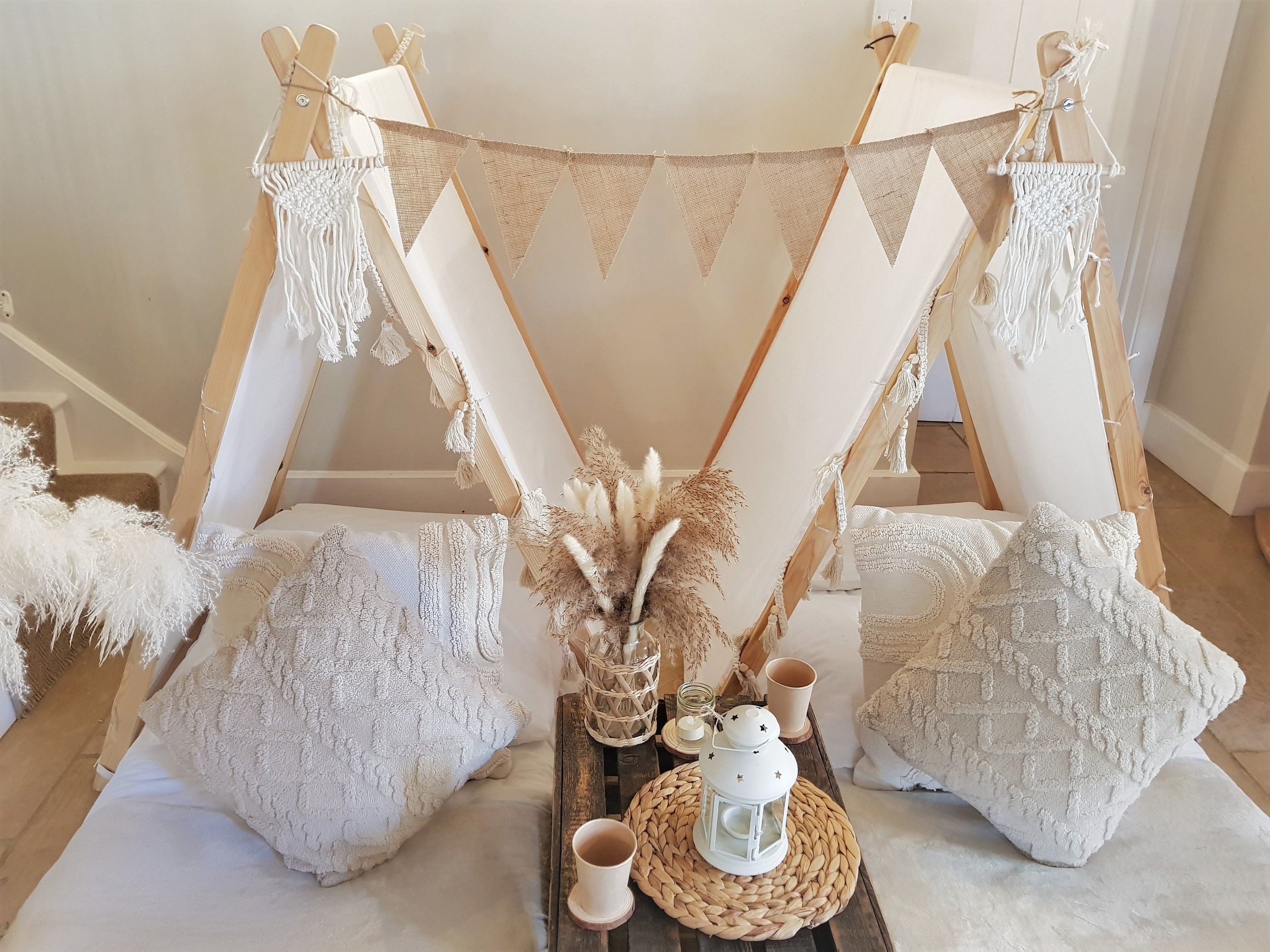 Cotswold Bell Tent Party Hire - Sleepover Party Tents in Gloucestershire