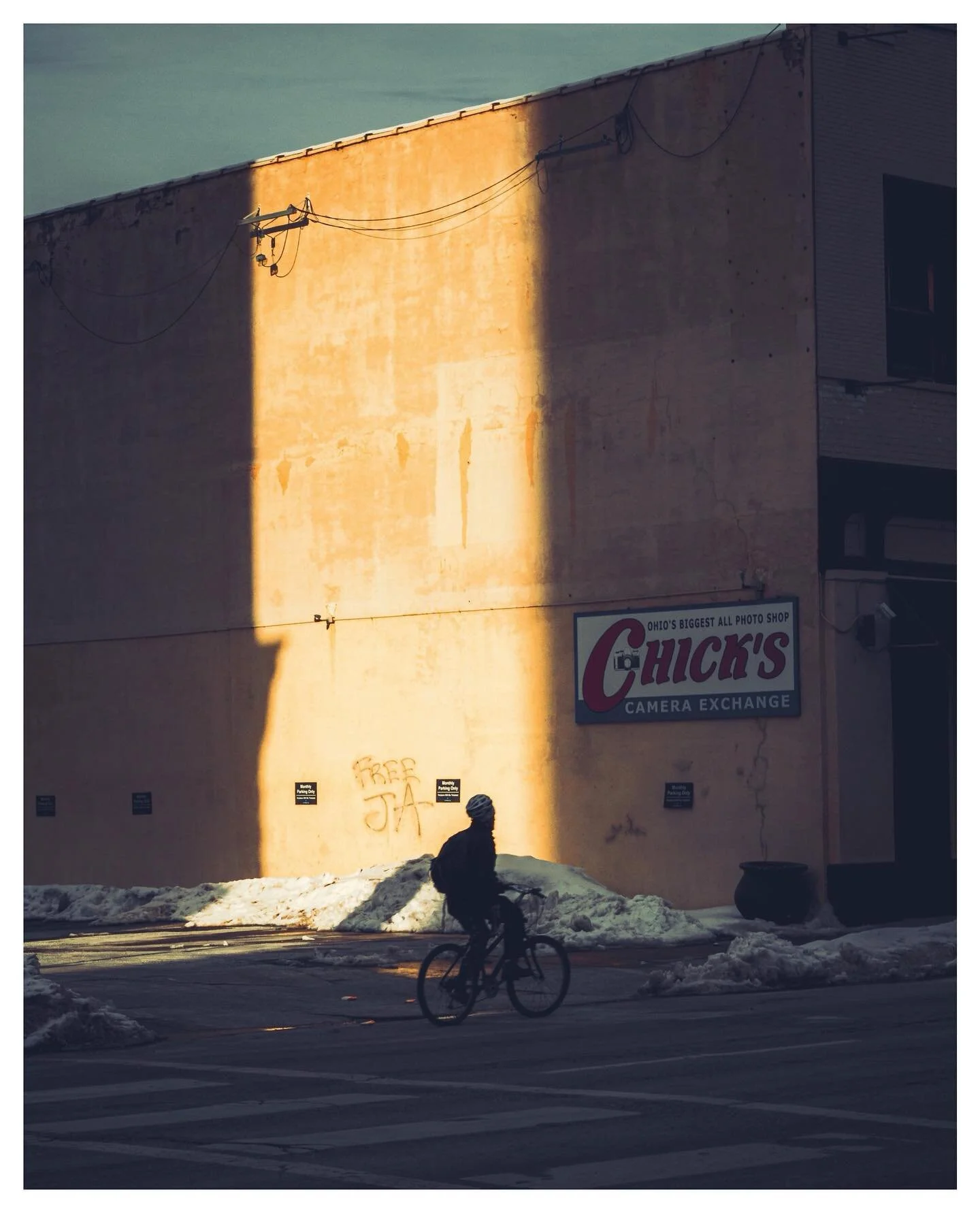 Been really enjoying finally getting some sun here in Columbus, and its been quite a source of inspiration for my creativity when out on the street as of late.