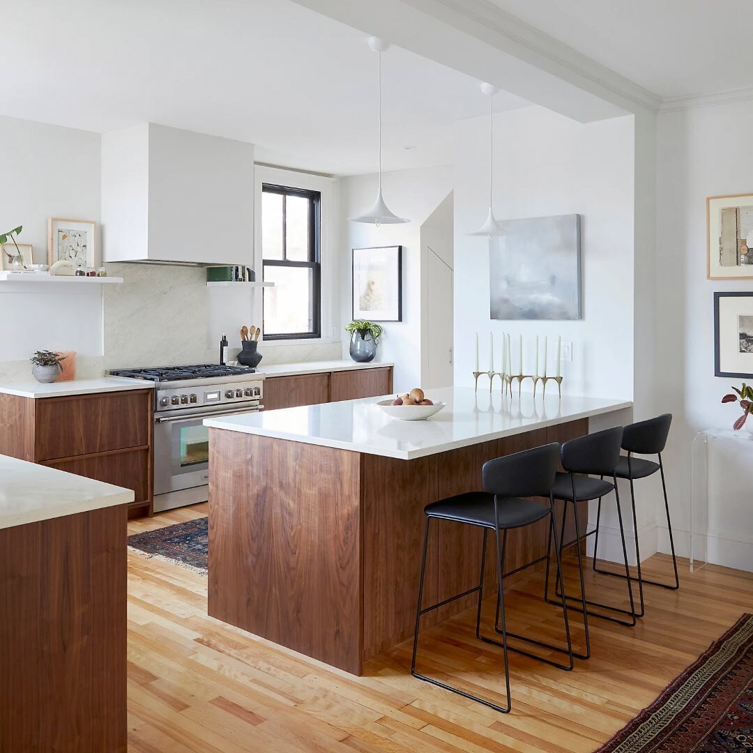 So many gorgeous kitchens are featured in Decor Maine&rsquo;s Kitchen Issue (on newsstands now) including this one!  Designer, Tavia Douglass from MR Brewer thoughtfully paired a traditional style pantry with a modern kitchen space and they complemen