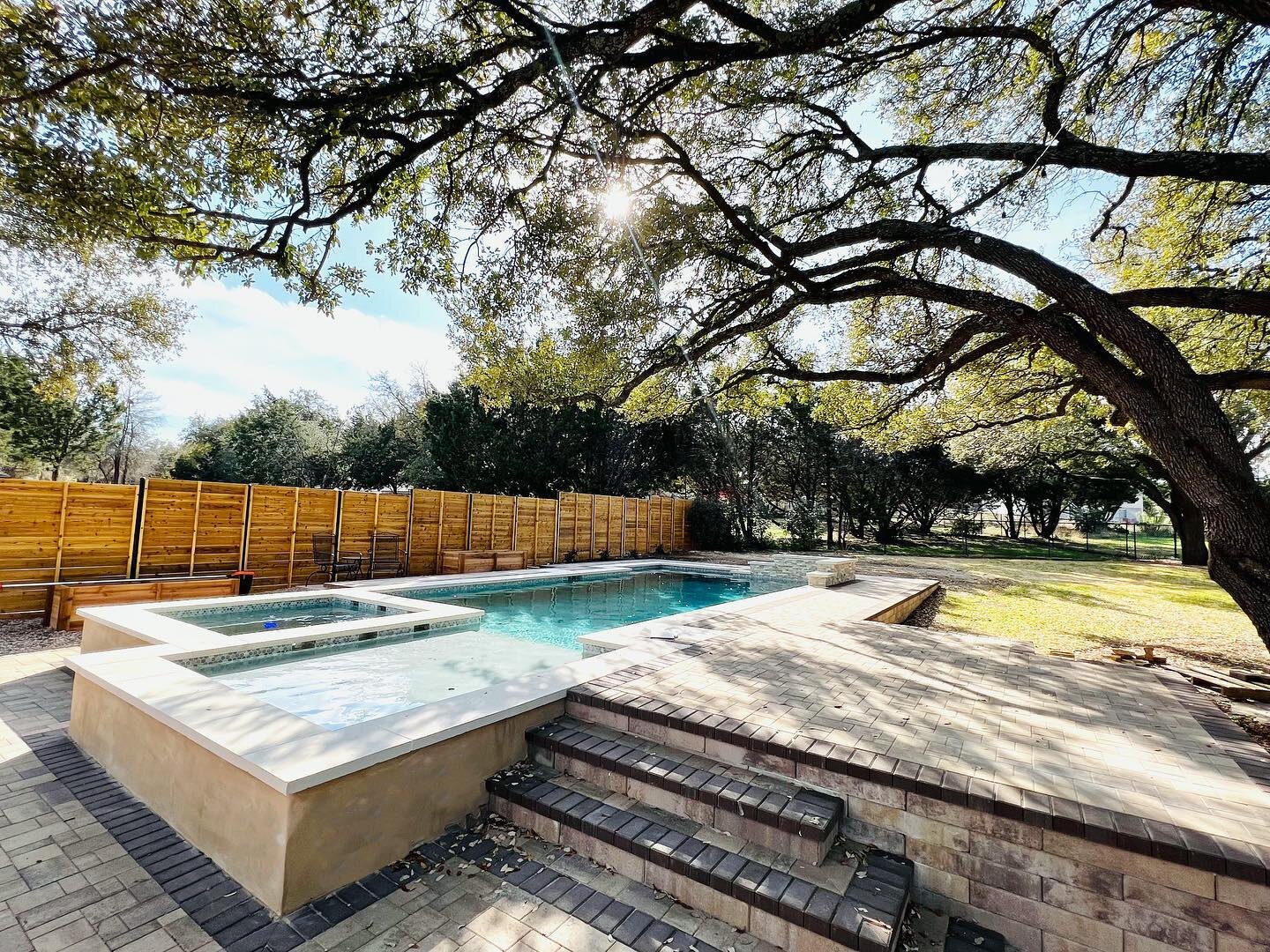 This park-like backyard was aaaaalmost perfect. It just needed a gorgeous pool! 

Paver perfection by @gowithsignature , as always. 

#CentralTexasCustomPools
#CustomPoolsandSpas
#CustomPoolBuilder