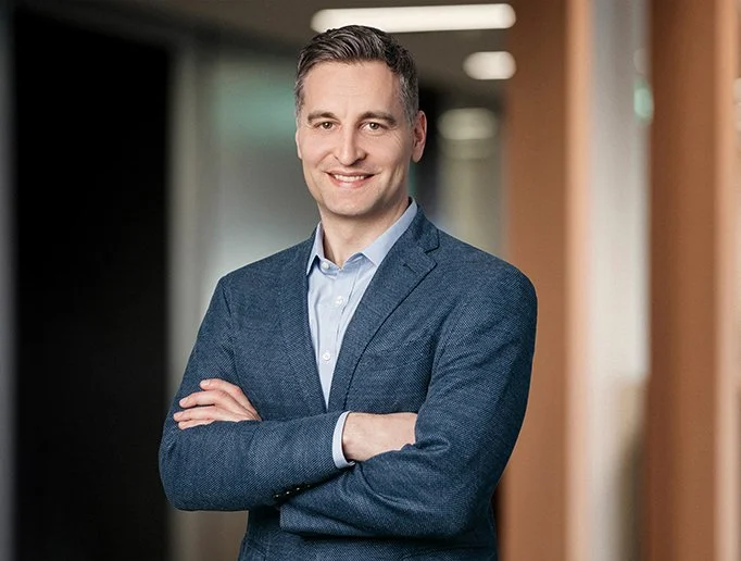 Ben Hogan - Investor at Blue Earth Capital
