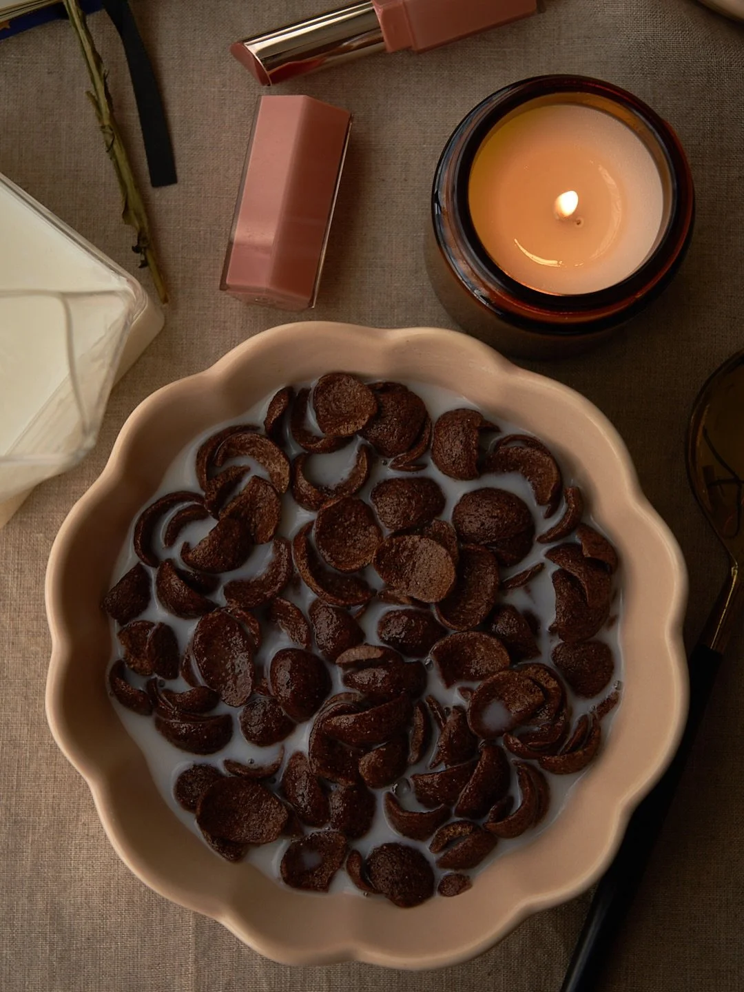 Cereal- breakfast, dinner, midnight snack! Do you have a favourite you enjoy? 
It's been everything for me~ breakfast with my sisters before school, the first thing we eat once we land back home from a trip and the perfect snack when binging a show i