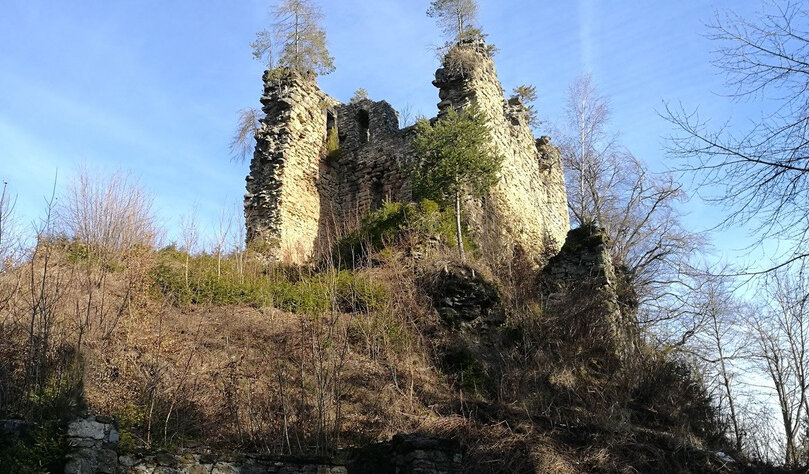 Castle_Ruins.jpg