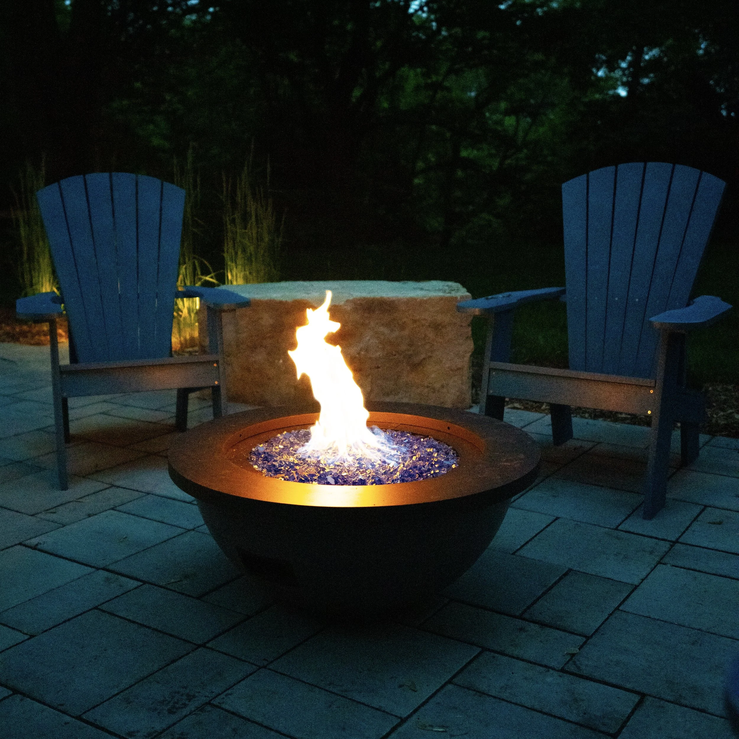 Outdoor fireplace
