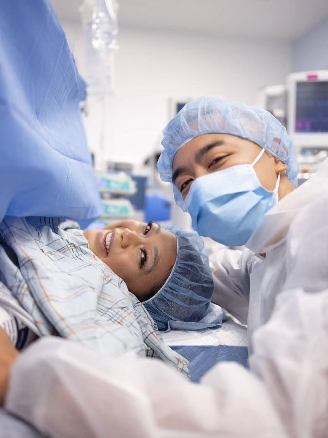 We photograph families during birth, capturing the moments you might otherwise miss. 🌿
With support from our doulas and hospital staff, we help make everything comfortable and stress-free, so you can focus on your baby.

DM us to book your session a