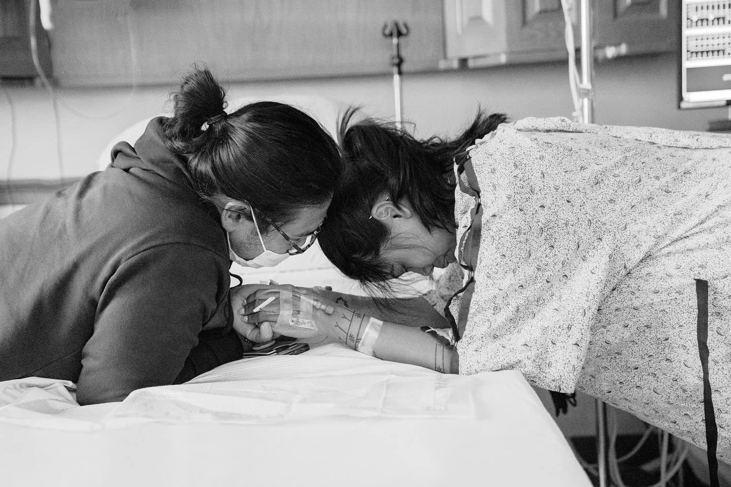 In this intimate moment, their hands are joined, and love guides them through the miracle of birth 🌸
At YourCherish, we&rsquo;re honored to support families in this miraculous moment. We work closely with a wide network of birthing centers, providin