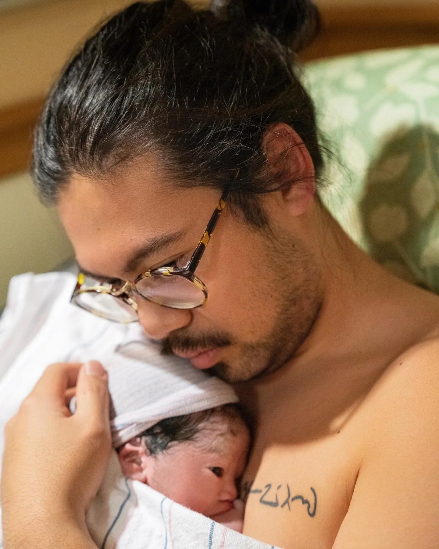 The first hours after birth are not loud.
They&rsquo;re soft. Slow. Full of closeness.
A parent holding their baby.
Learning each other. Simply being together.

These are the moments that don&rsquo;t need posing &mdash;
they just need to be remembere