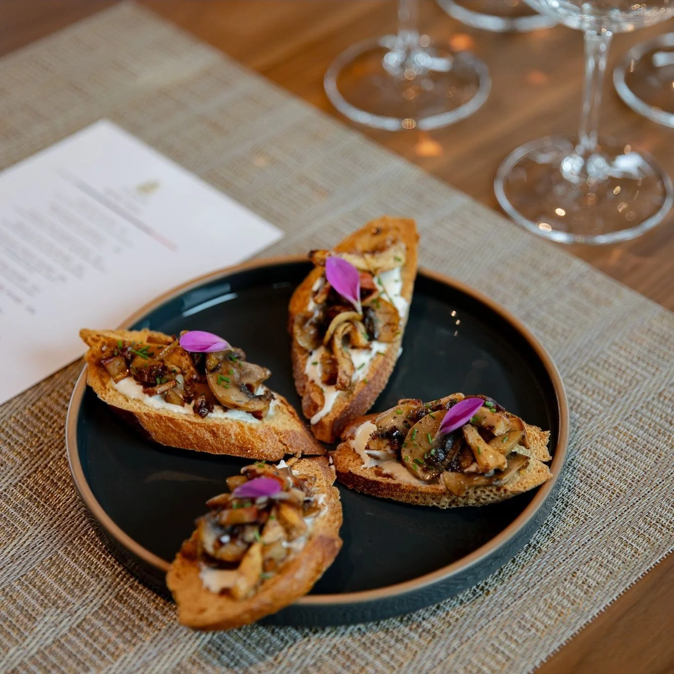Our Estate Tasting Experience pairs beautifully with our new Fall-inspired Bistro Menu, now available at the tasting house! 🍂
Pictured here: our Foraged Mushroom Bruschetta and decadent Three Chocolate Bavarois — the perfect companions to y