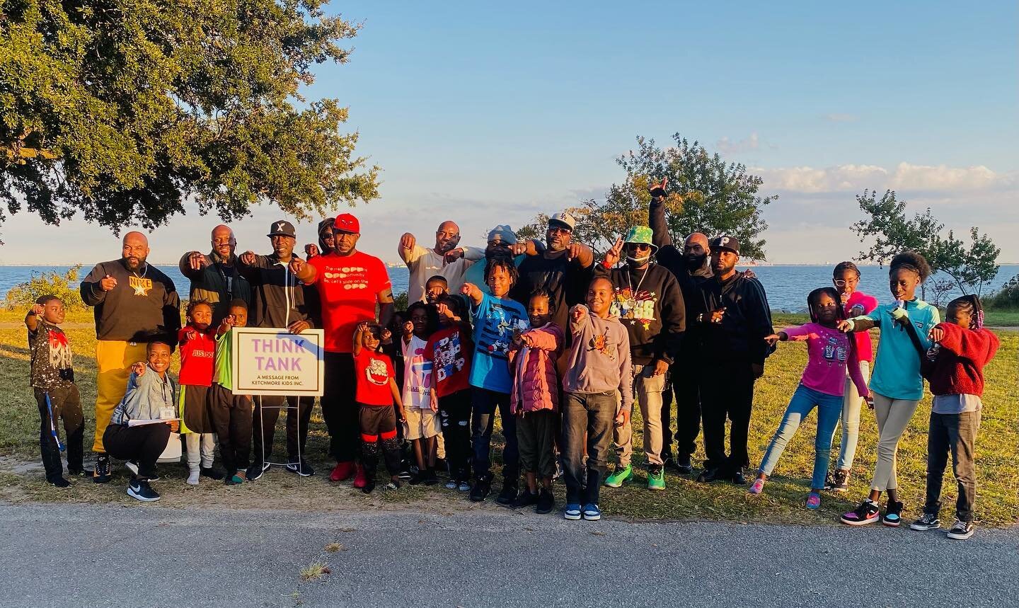 STUART GARDENS WAS A SUCCESS!!!

This Thursday 10/13/22 Meet Us On Wickham Ave., The Huntington Field Right Beside The C. Waldo Scott Center 5:00pm-8:00pm
#NewportNews #VA
#Everyone #Welcome

COMMUNITY POP-UP TOUR 🔥

#Action
#Doing #Our #Part

There