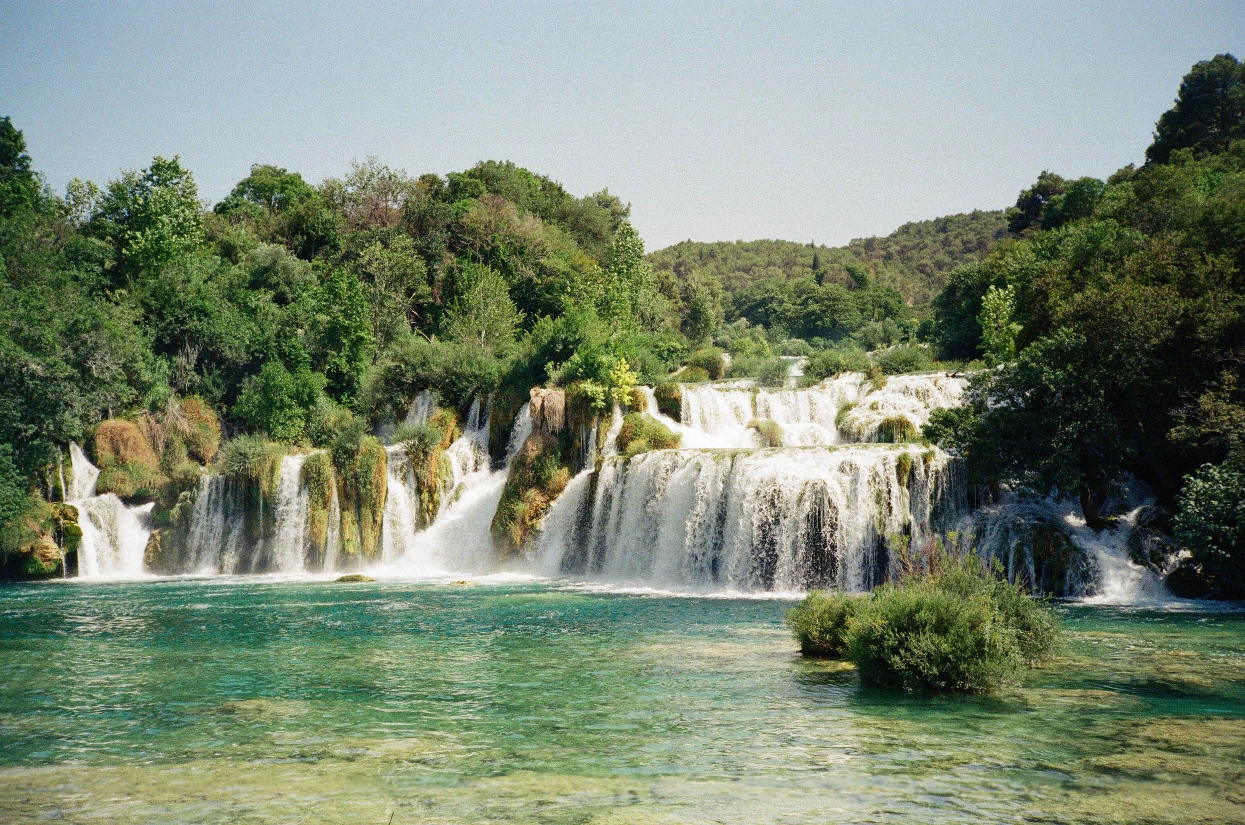 001089850010 copy-2.JPG