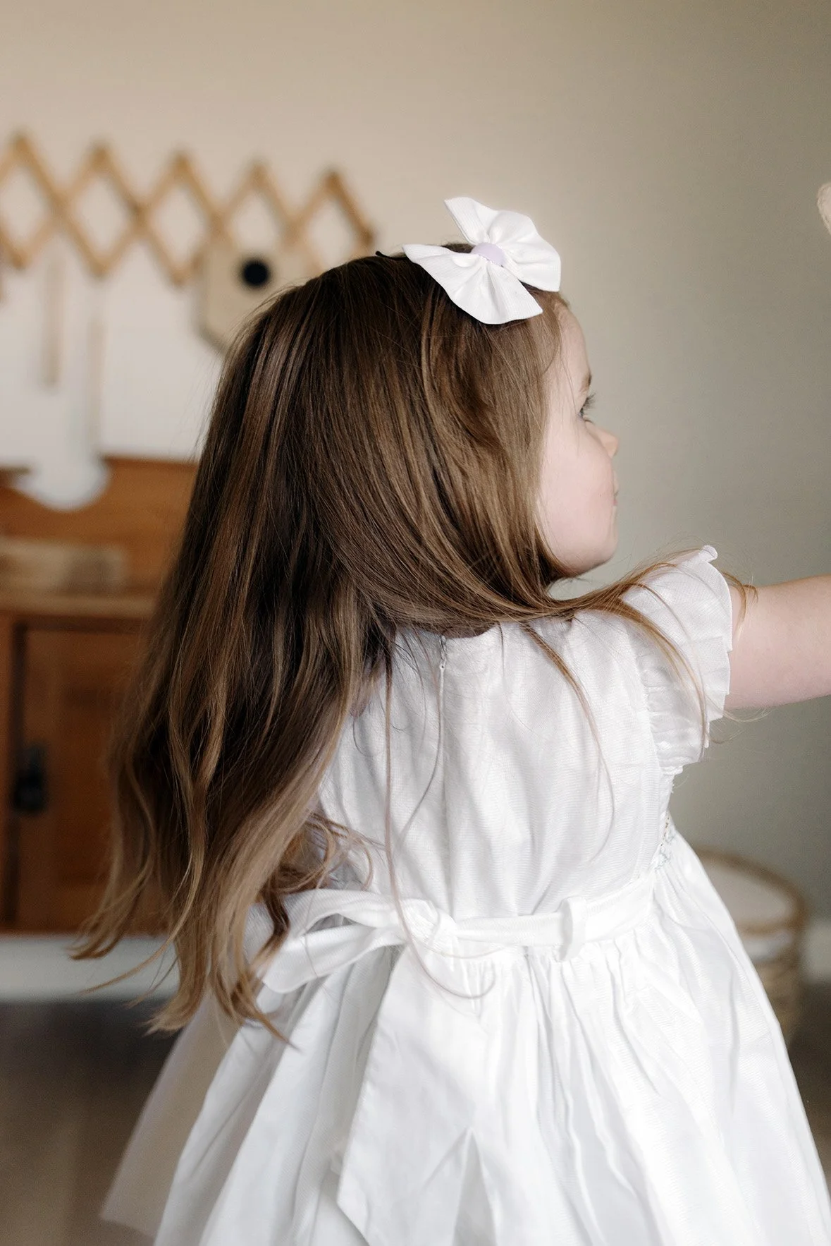 Girls dress sash bow white party dress wedding flower girl